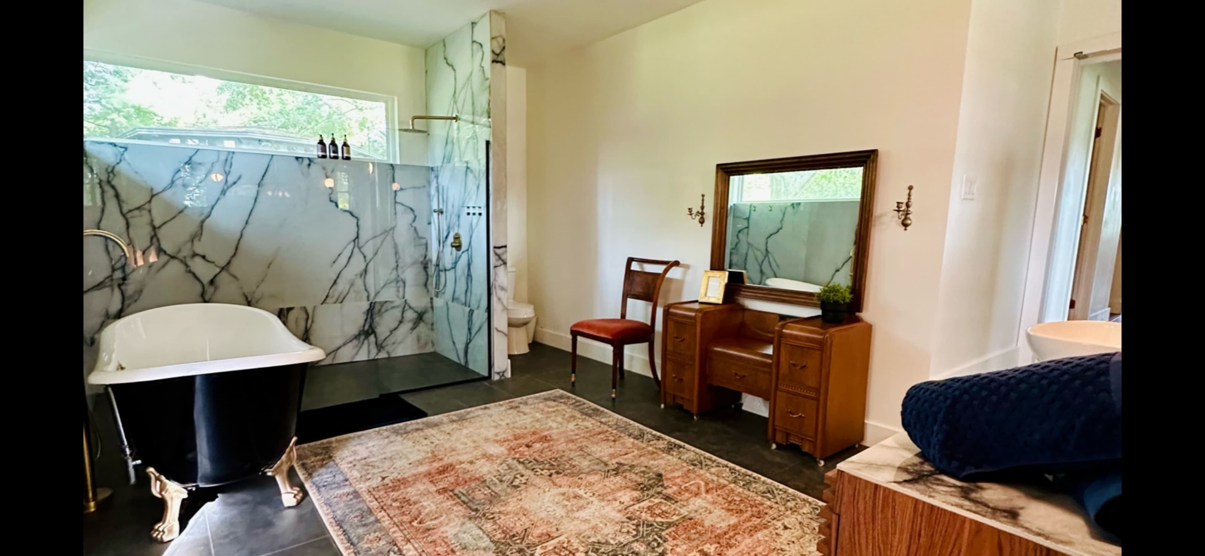 Stunning Grandview Estate with Scenic Views – Perfect for Photography Shoots Image in Travelers Rest, Travelers Rest, SC