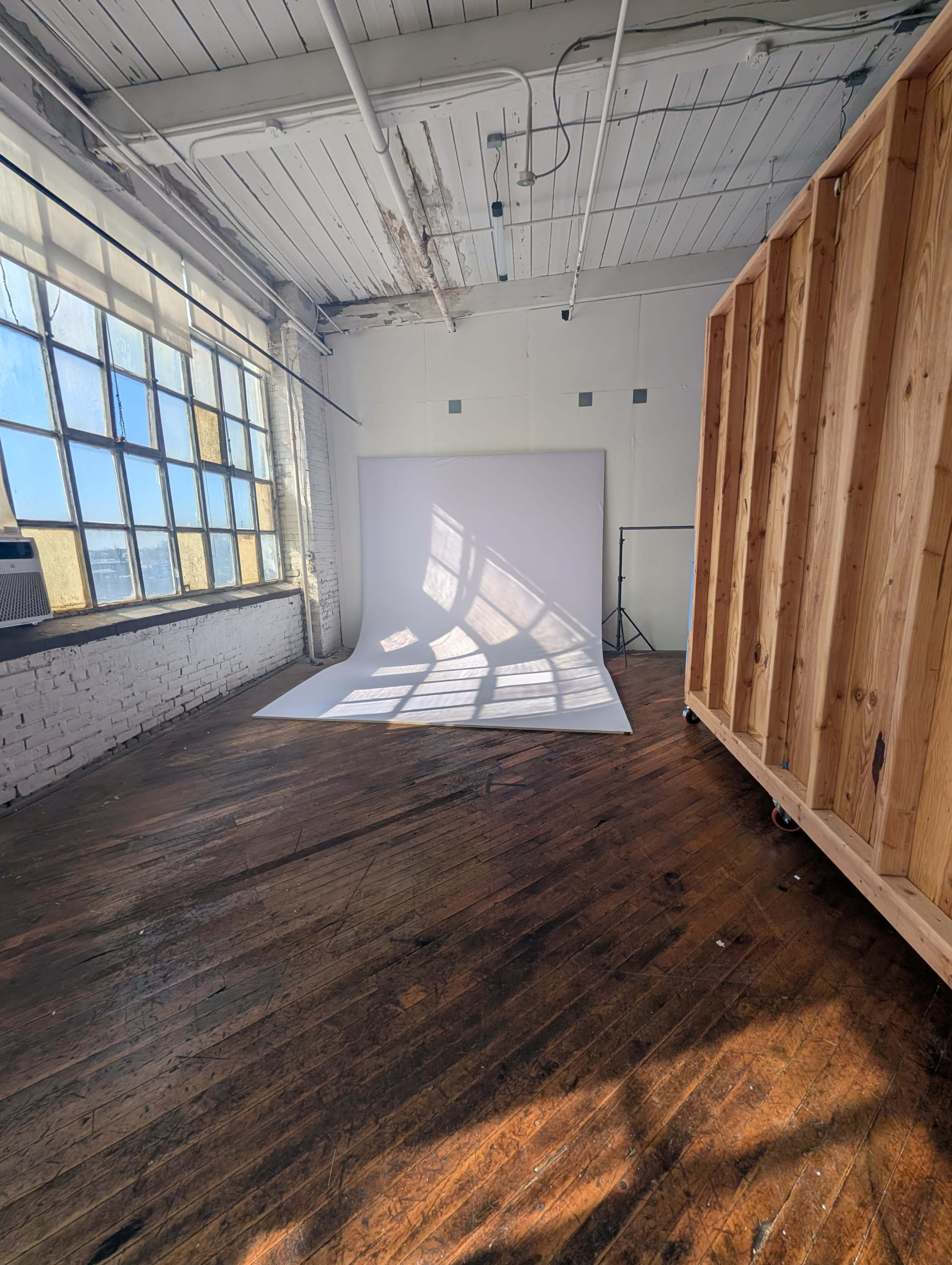 4-Set Urban Studio | Infinity Cube | 360° Black | Industrial Loft | Backdrop Image in North Philadelphia, Philadelphia, PA
