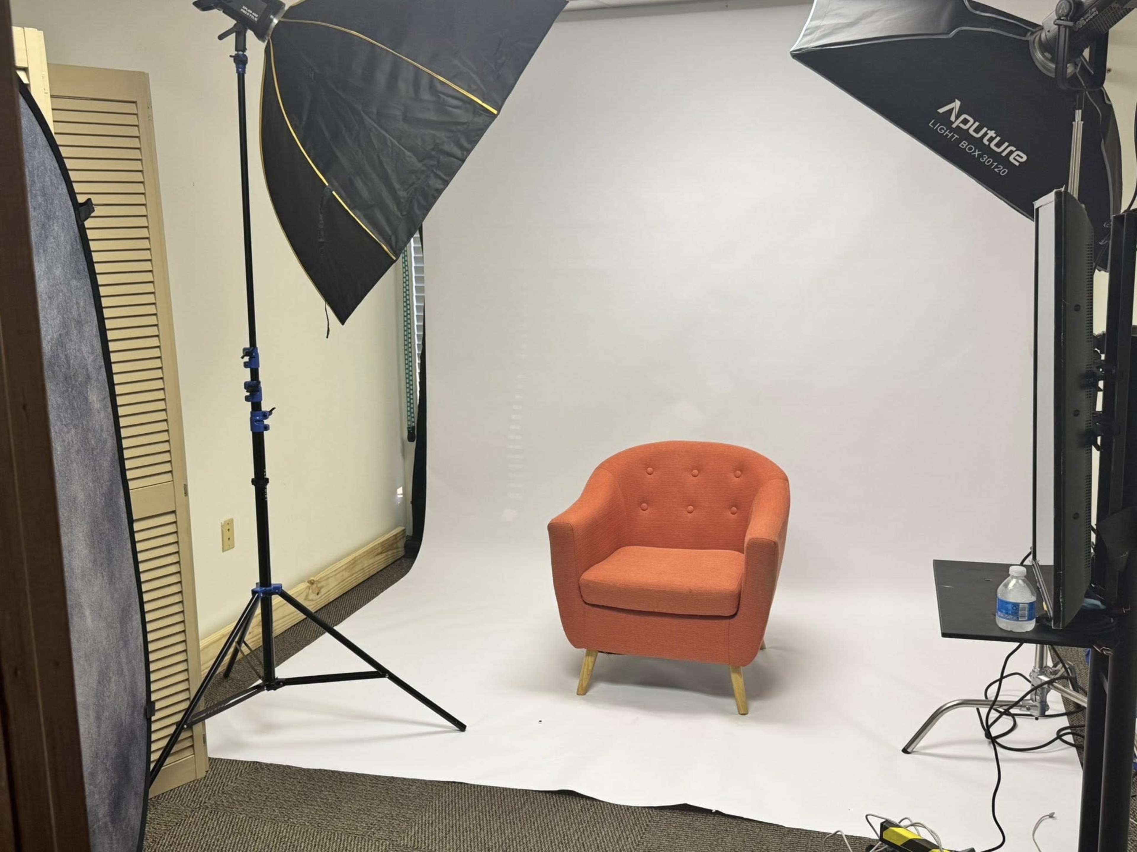 Photography Studio Easily Available Image in Mid City South, BATON ROUGE, LA