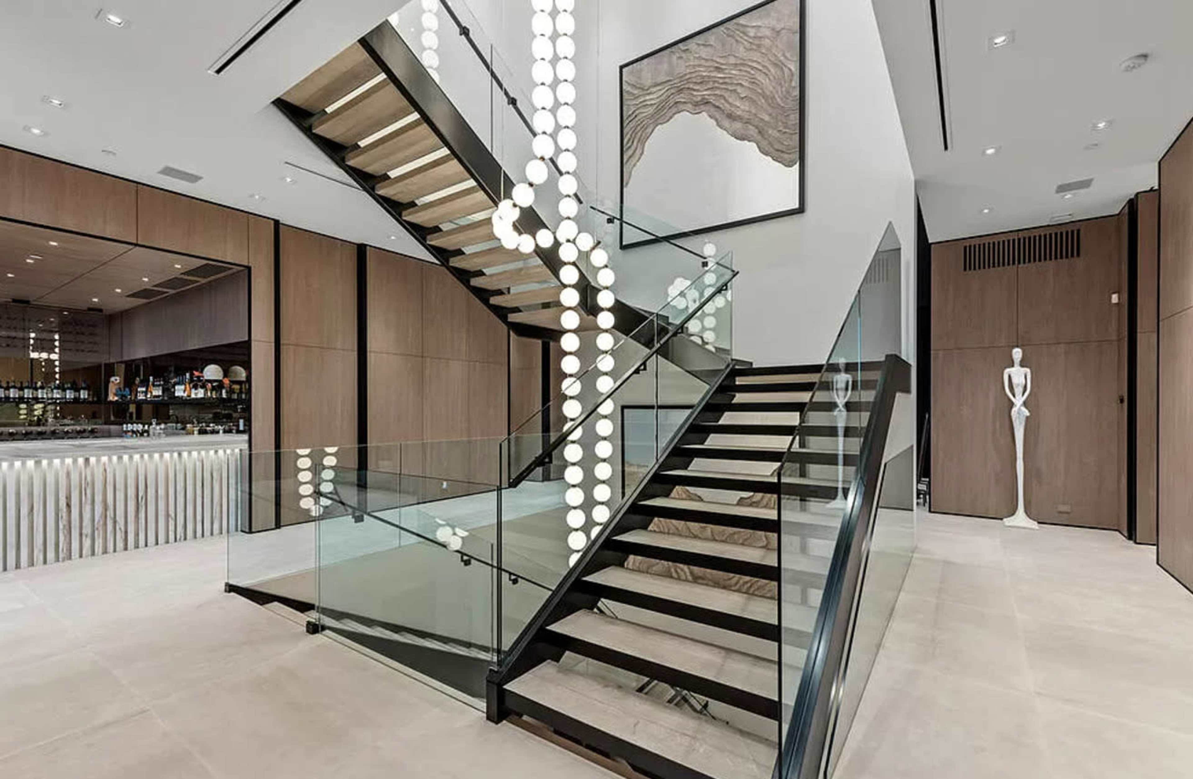 SUNSET MASTERPIECE: ULTRA-MODERN VIEW ESTATE Image in Beverly Crest, Beverly Hills, CA