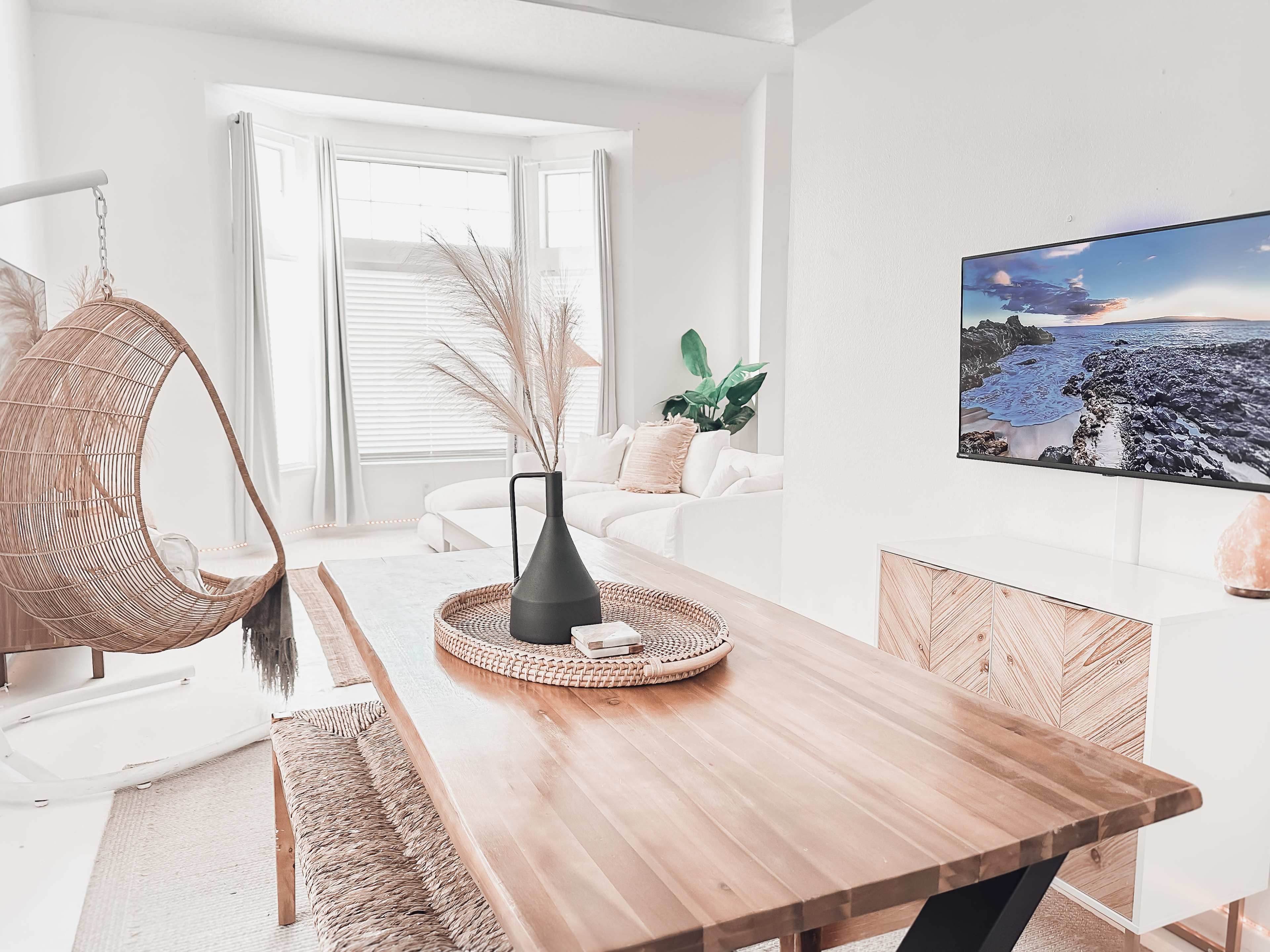 Modern Bohemian Bali-Inspired Tropical Home Image in Charleston, Las Vegas, NV