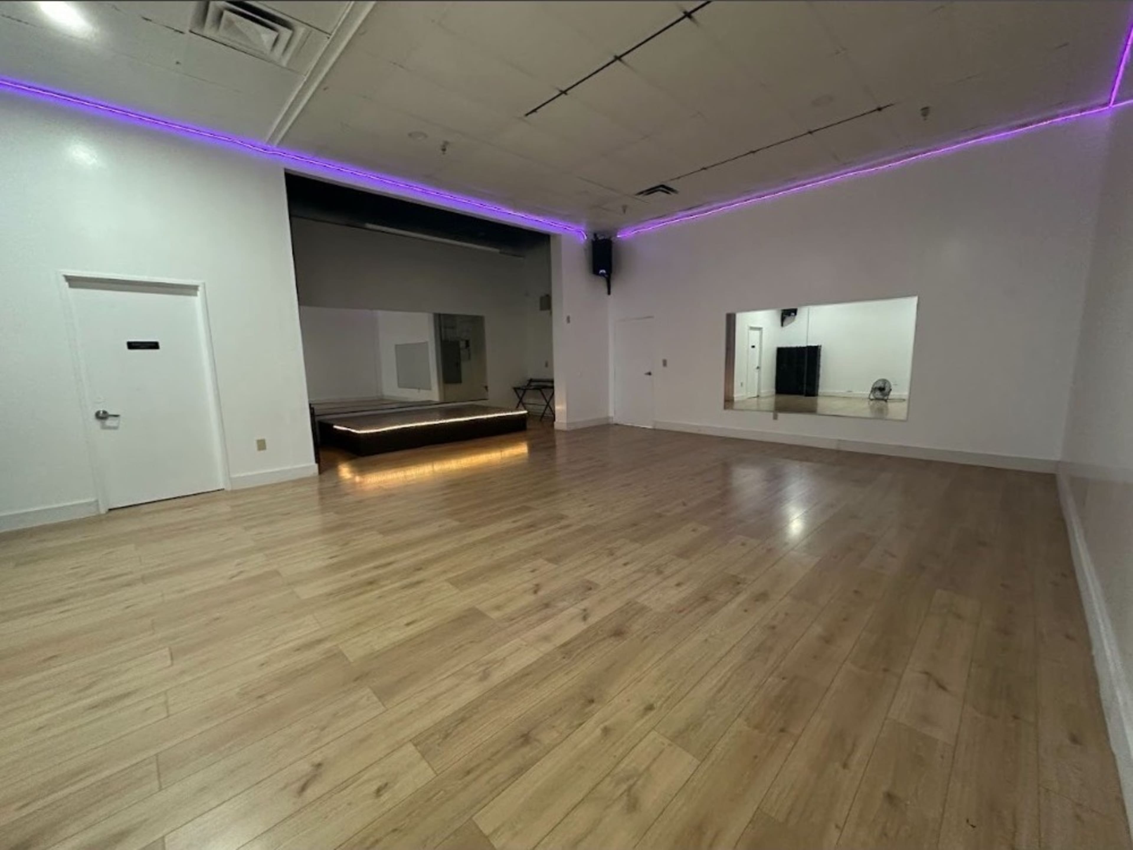 Small room rental