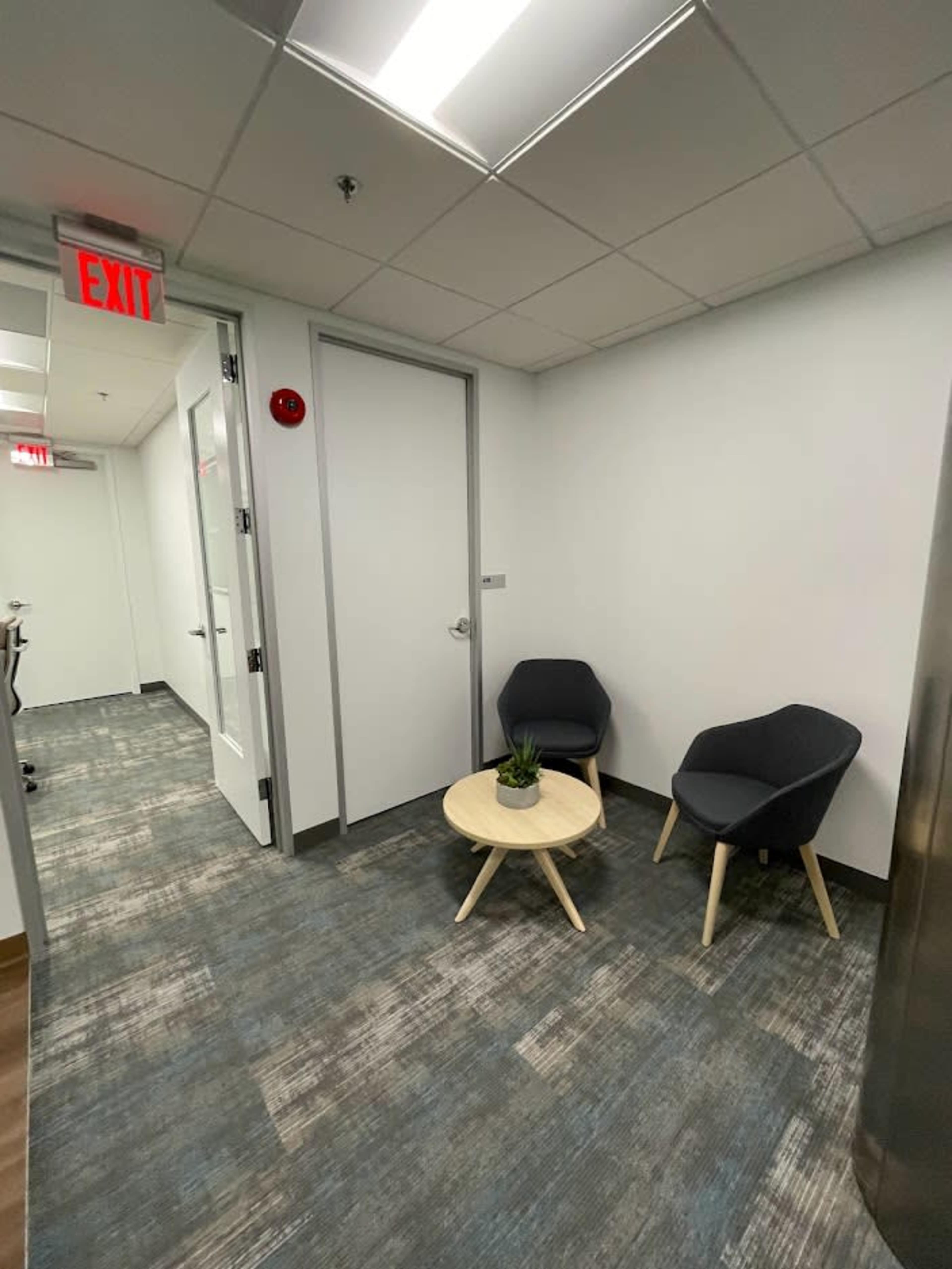 Comfortable Meeting Space - (Accotink CR 469) Image in , Fairfax, VA
