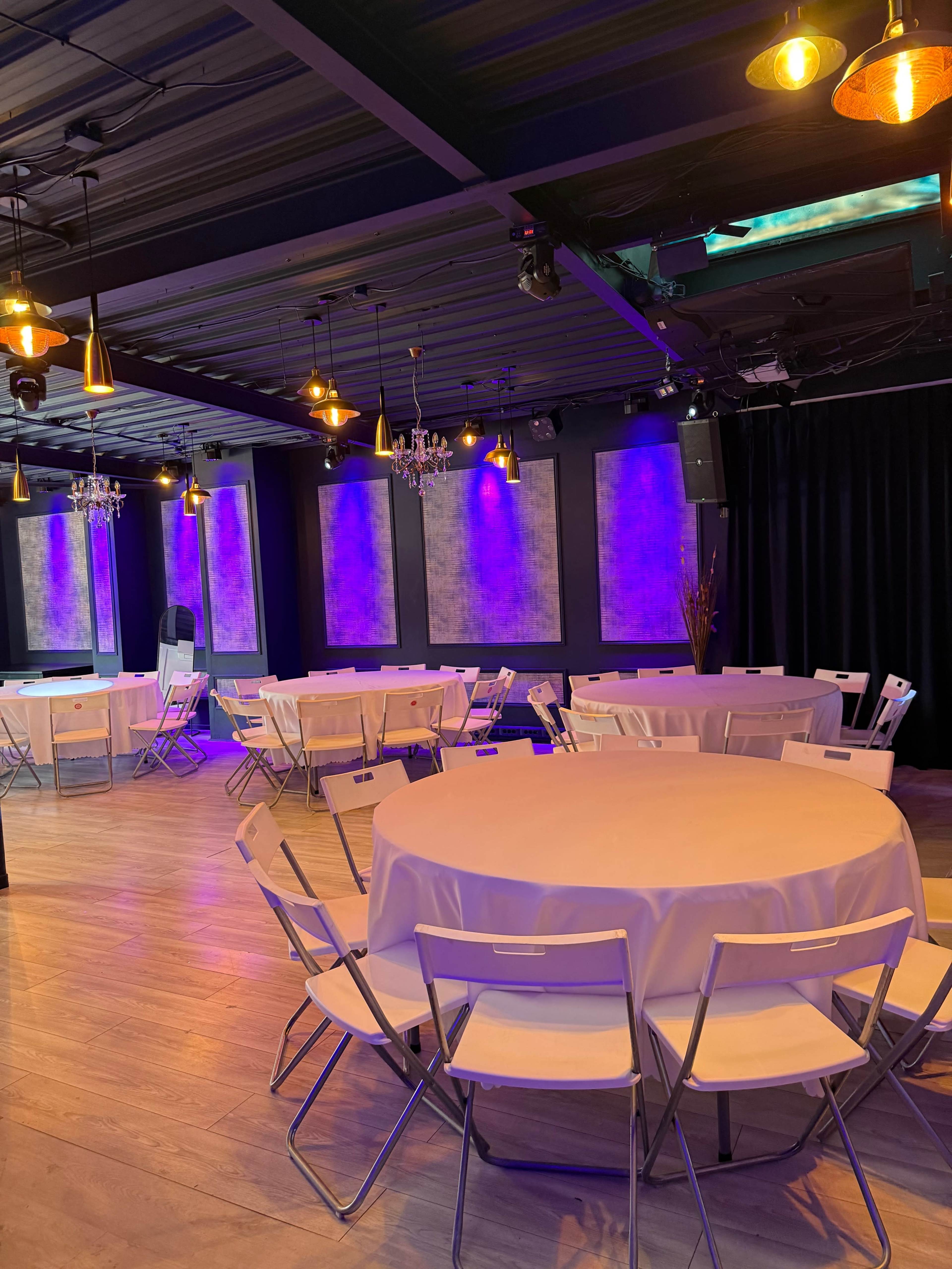 Salle de Fête Ultra Équipée – Style Industriel Chic – Entièrement Rénovée 🖤 Image in , Alfortville