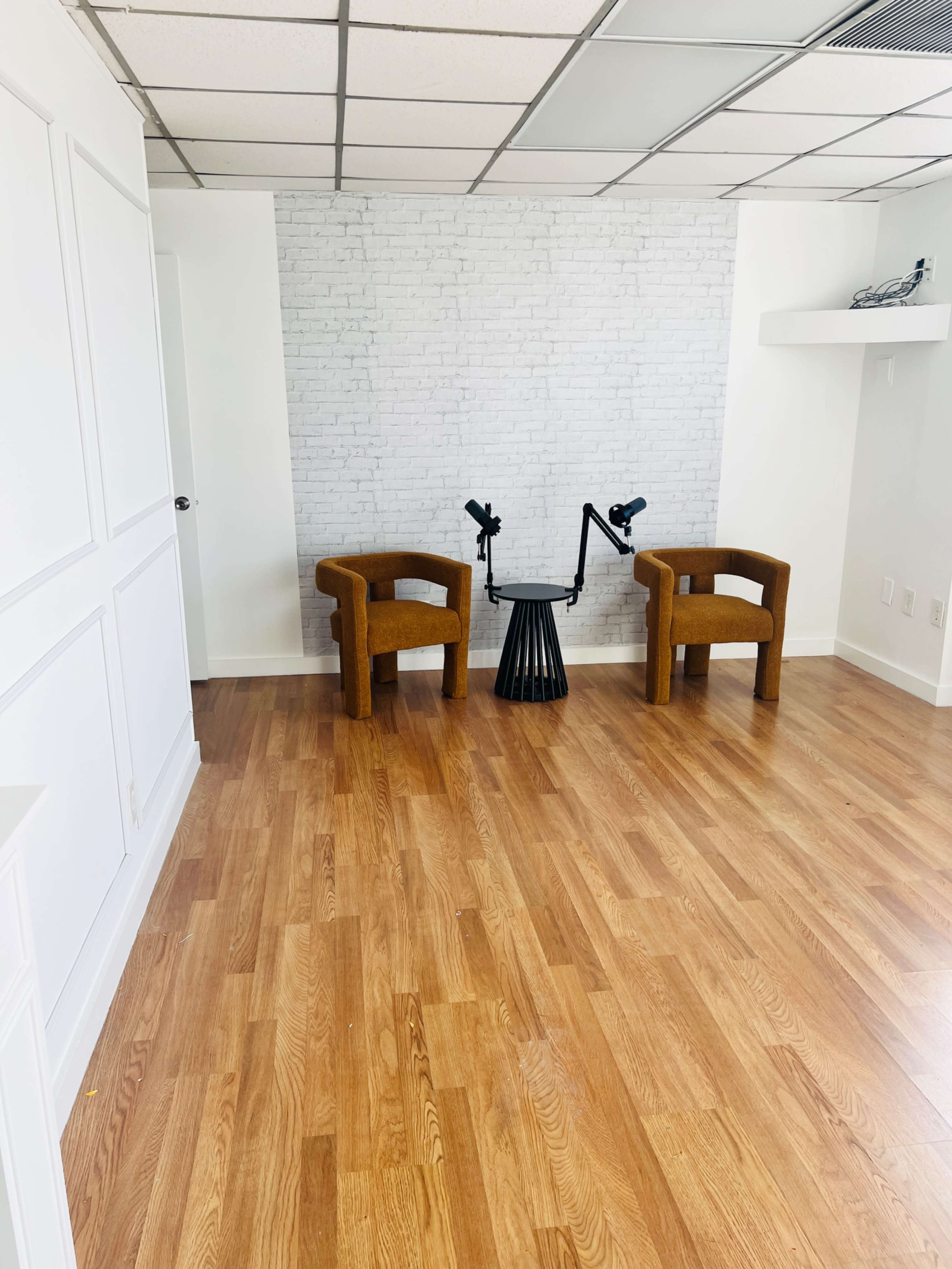 Grace Suite (Photo & Podcast Suite) Image in Highland Gardens, Hollywood, FL