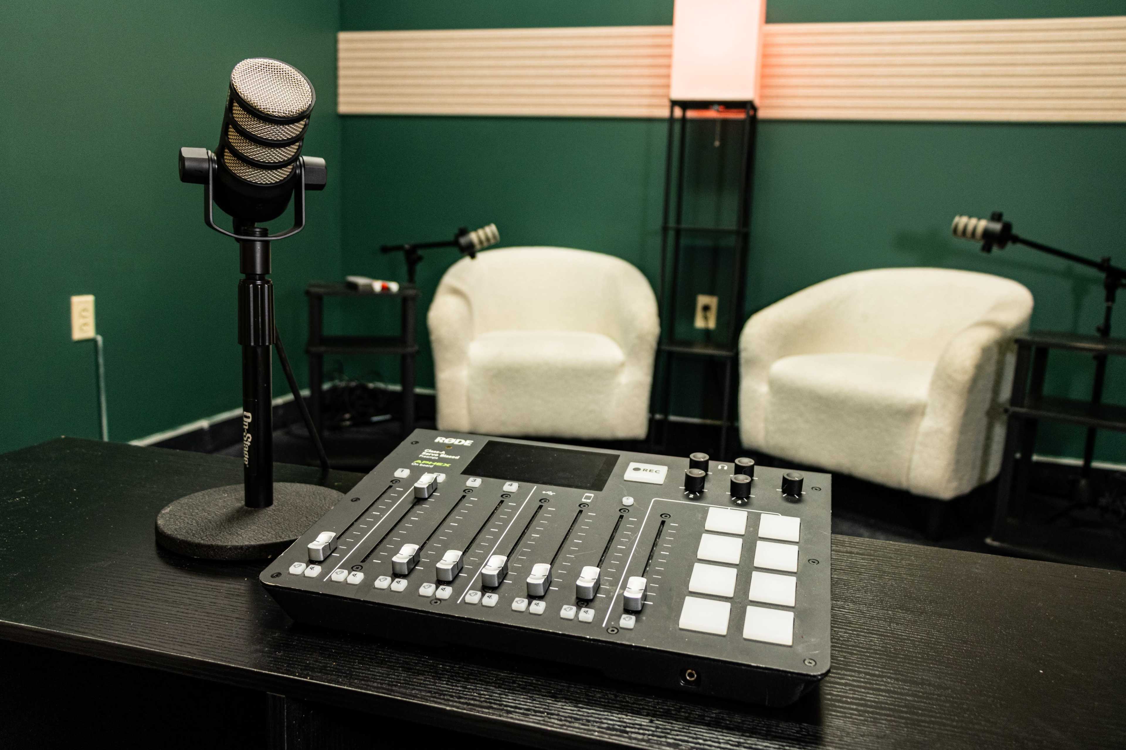 THE BEST SETS IN CLEVELAND! Image in Independence, Independence, OH