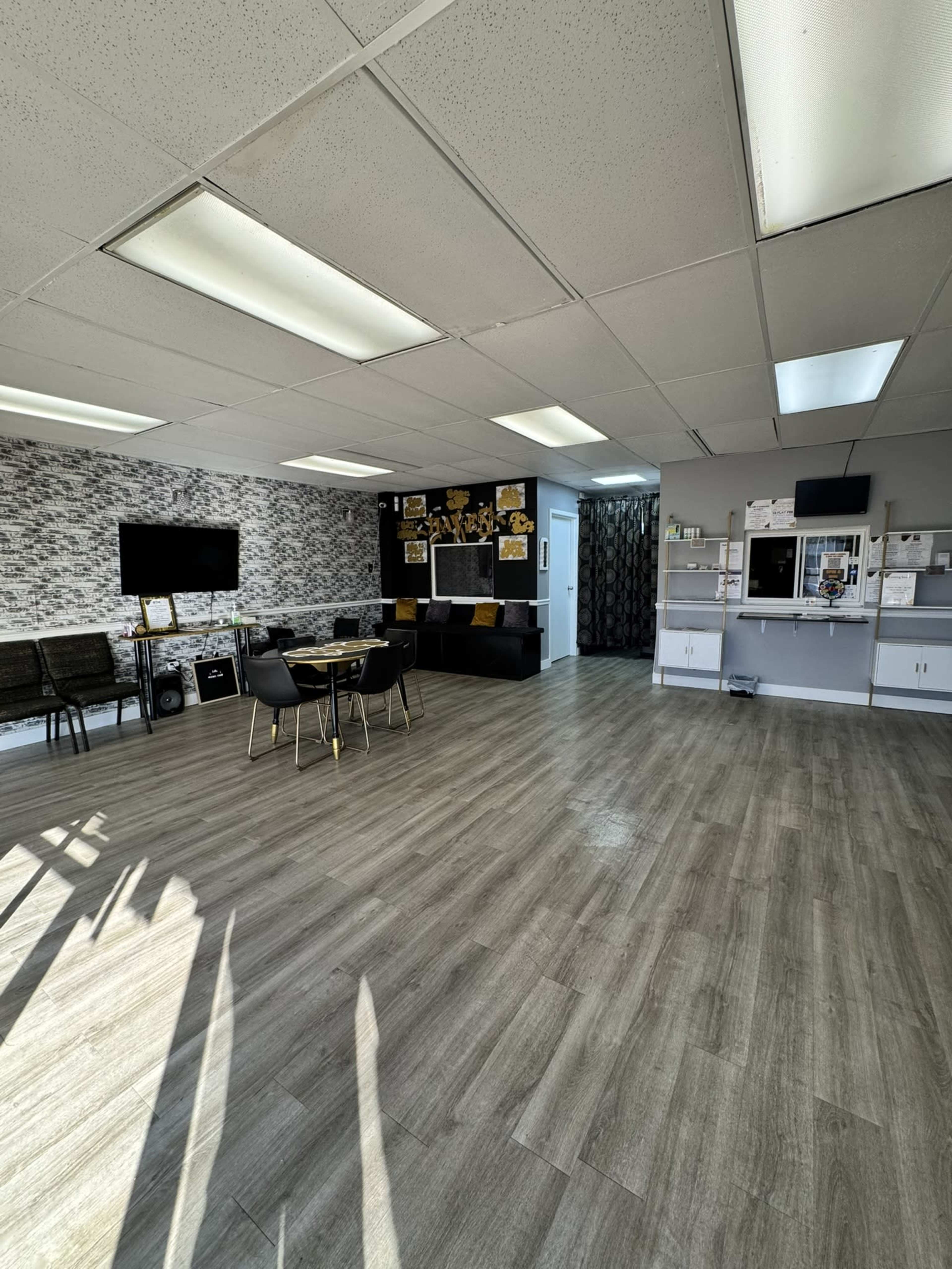 Affordable & Chic Meeting Room in the Heart of Whitehaven Image in Whitehaven, Memphis, TN