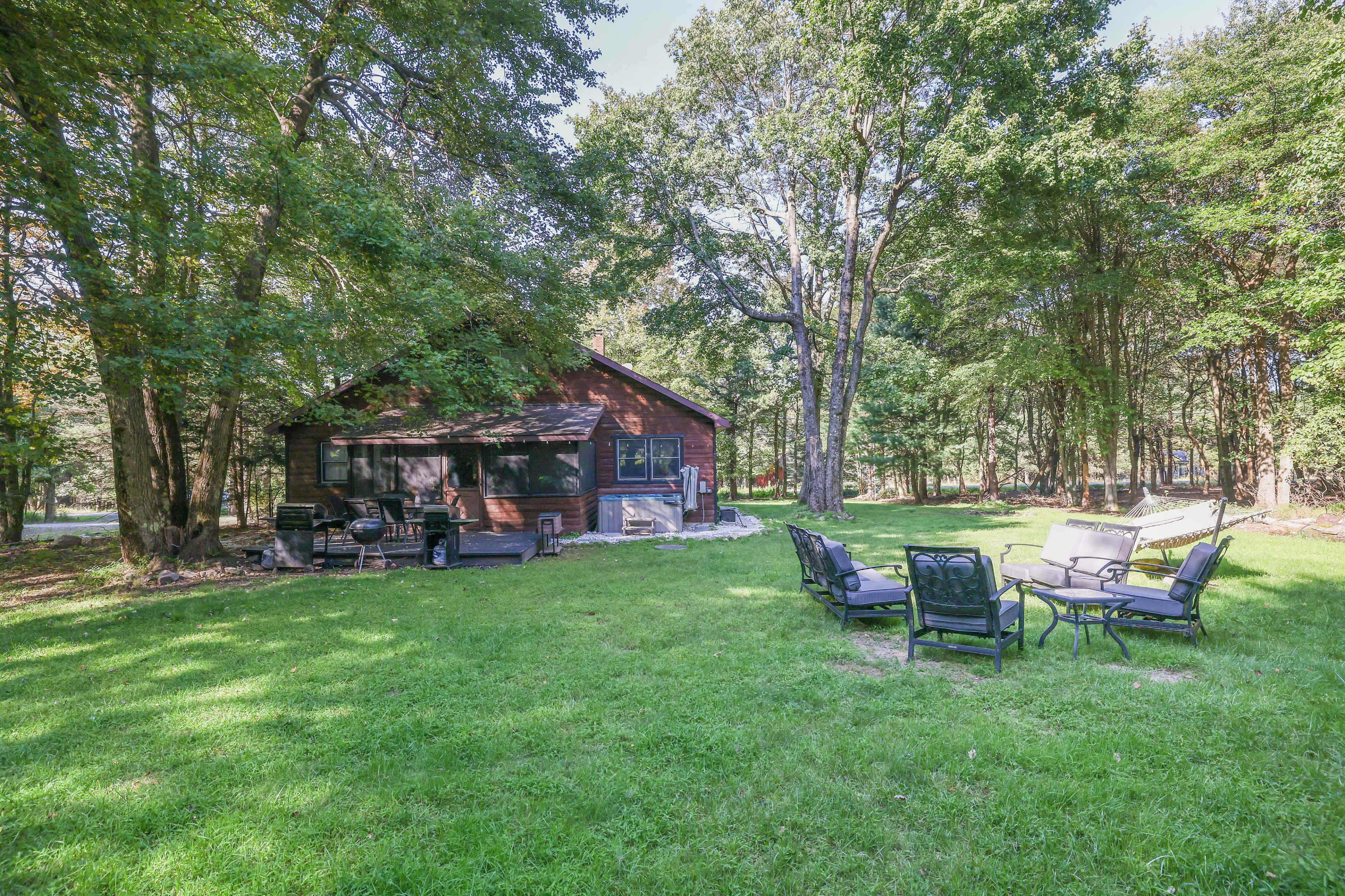 Rustic Modern Pocono Mountains Cabin Image in Penn Forest Township, Albrightsville, PA