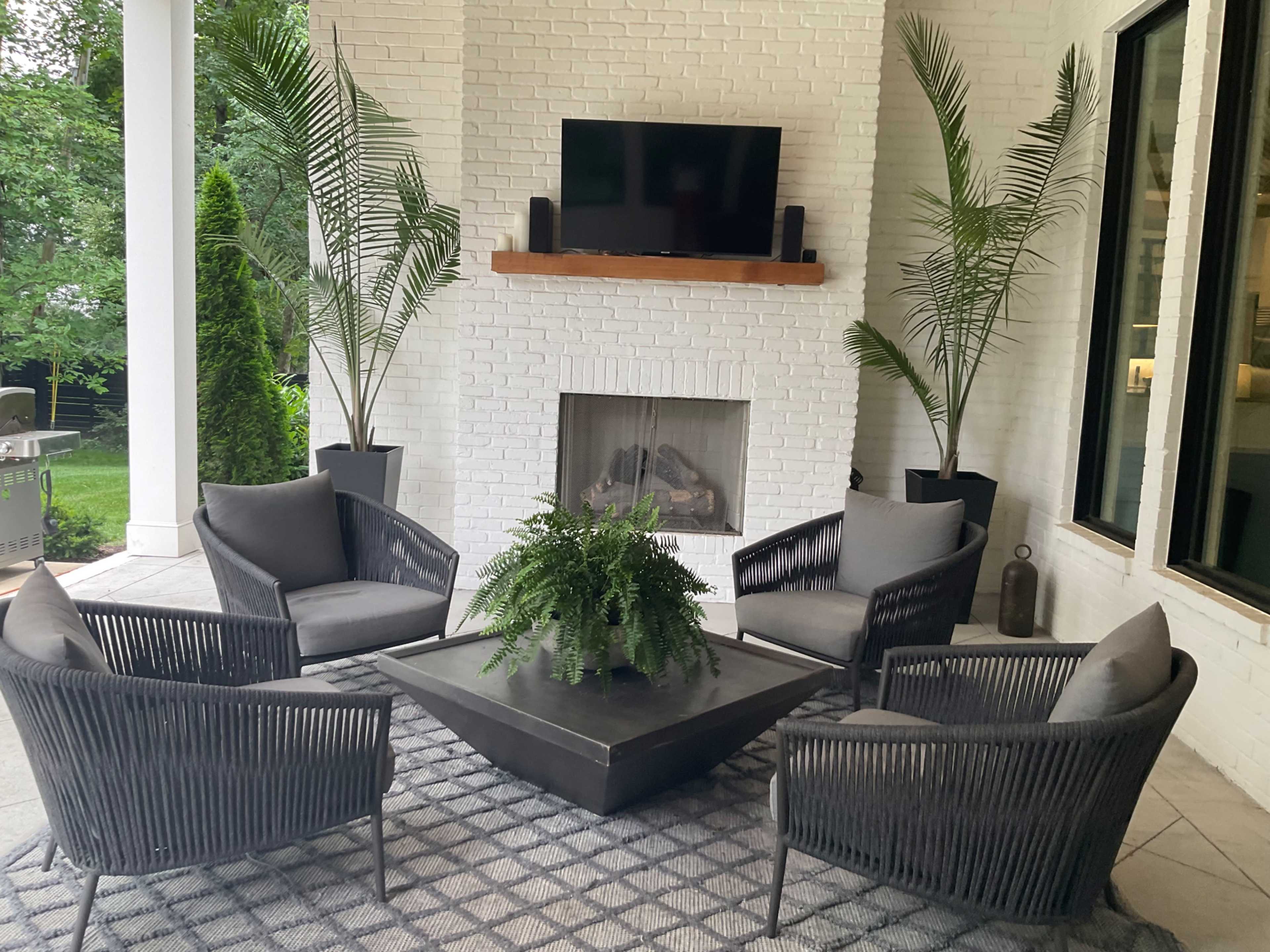 Modern Designer Home with Outdoor Lounge & Chef’s Kitchen in West Nashville Image in Hillwood, Nashville, TN