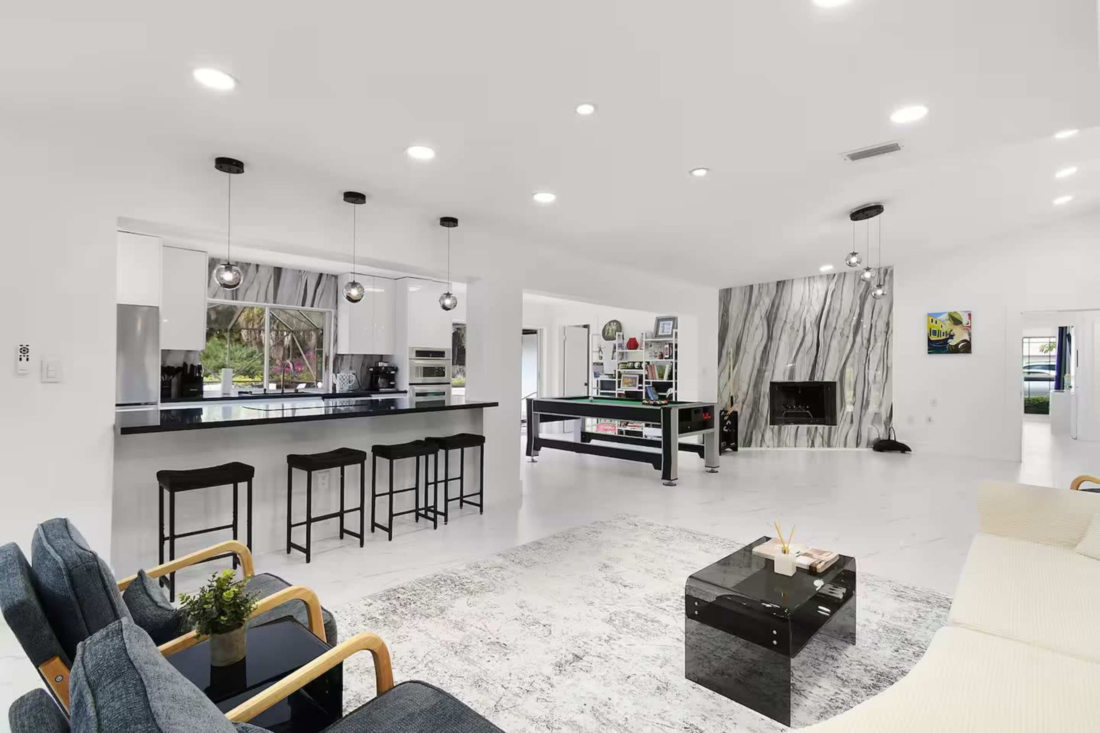 Charming 5 BDS House with Pool and Patio Image in Wellington, Wellington, FL