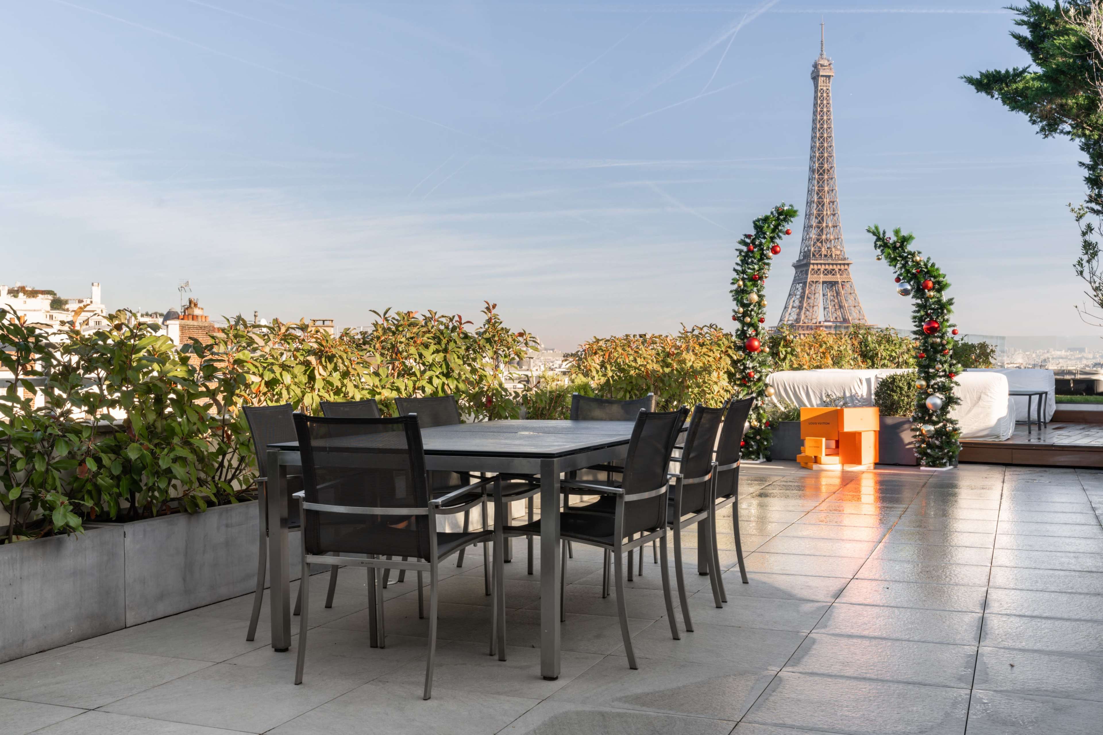 Splendide Appartement Rooftop Jacuzzi Vue Tour Eiffel Image dans Passy, Paris, 