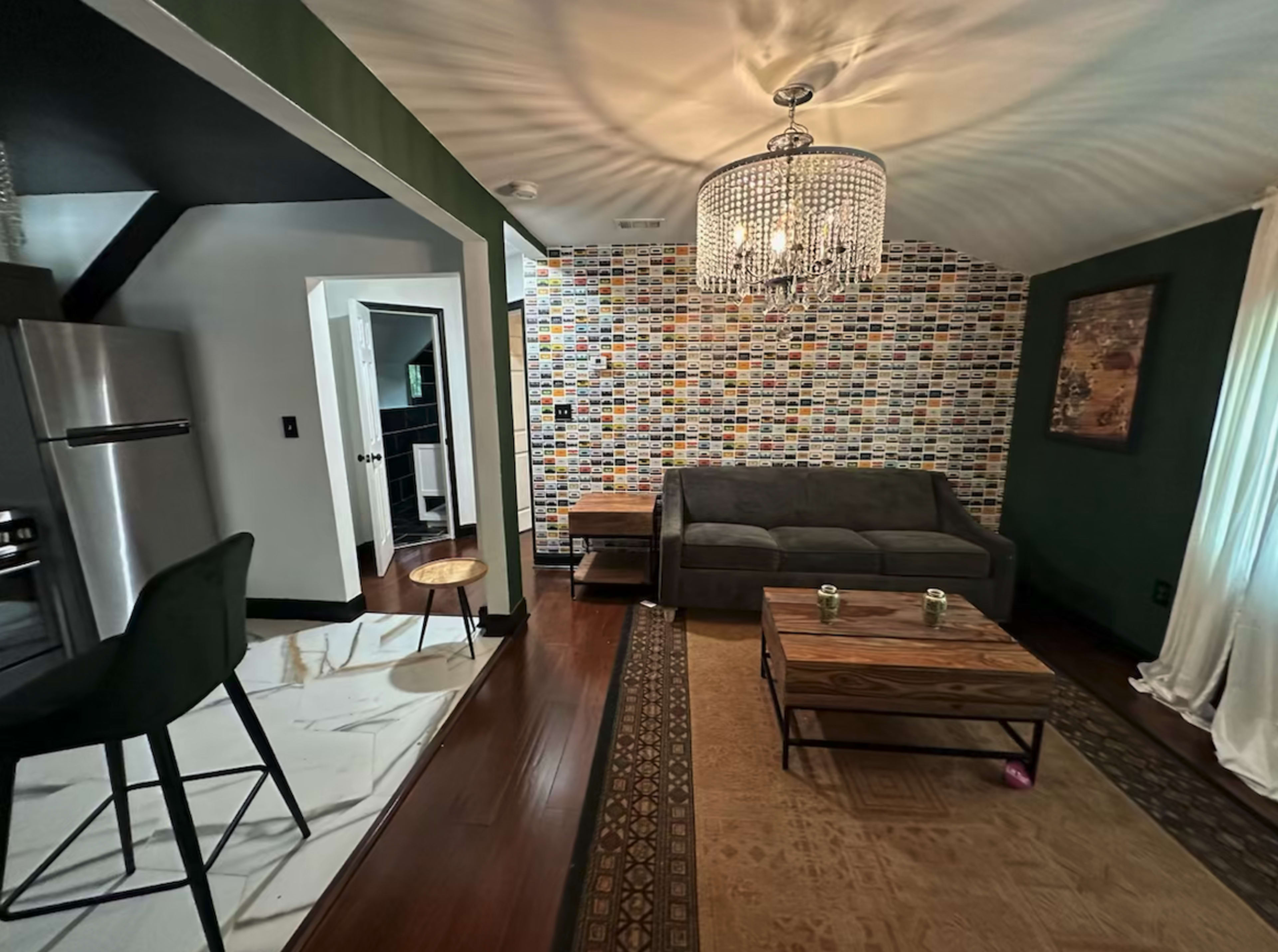 Metro Atlanta Photo and Podcast Studio Image in Colonial Hills, East Point, GA