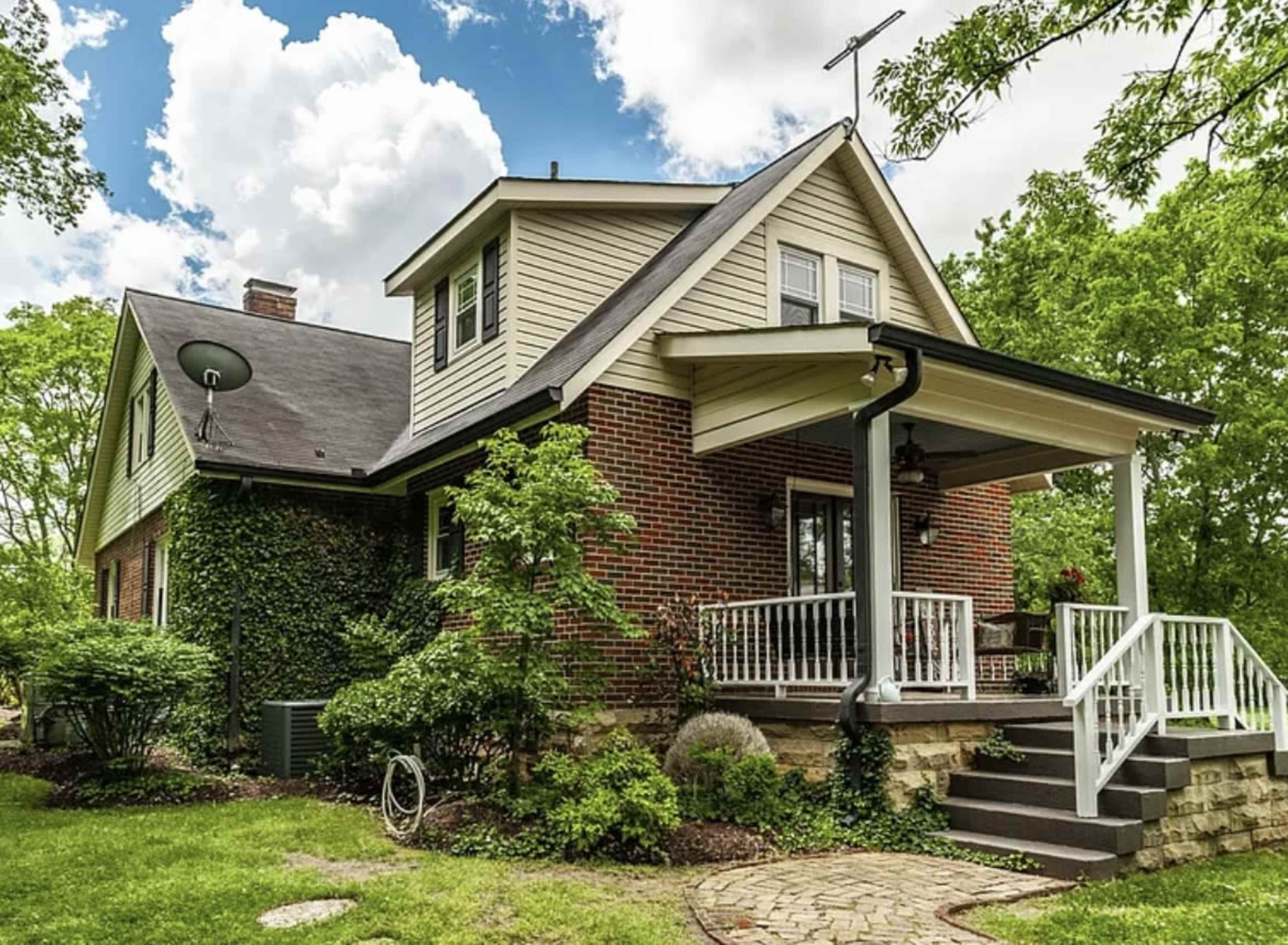 Historic 5 bedroom home on 5 beautiful acres Image in , Mt. Juliet, TN