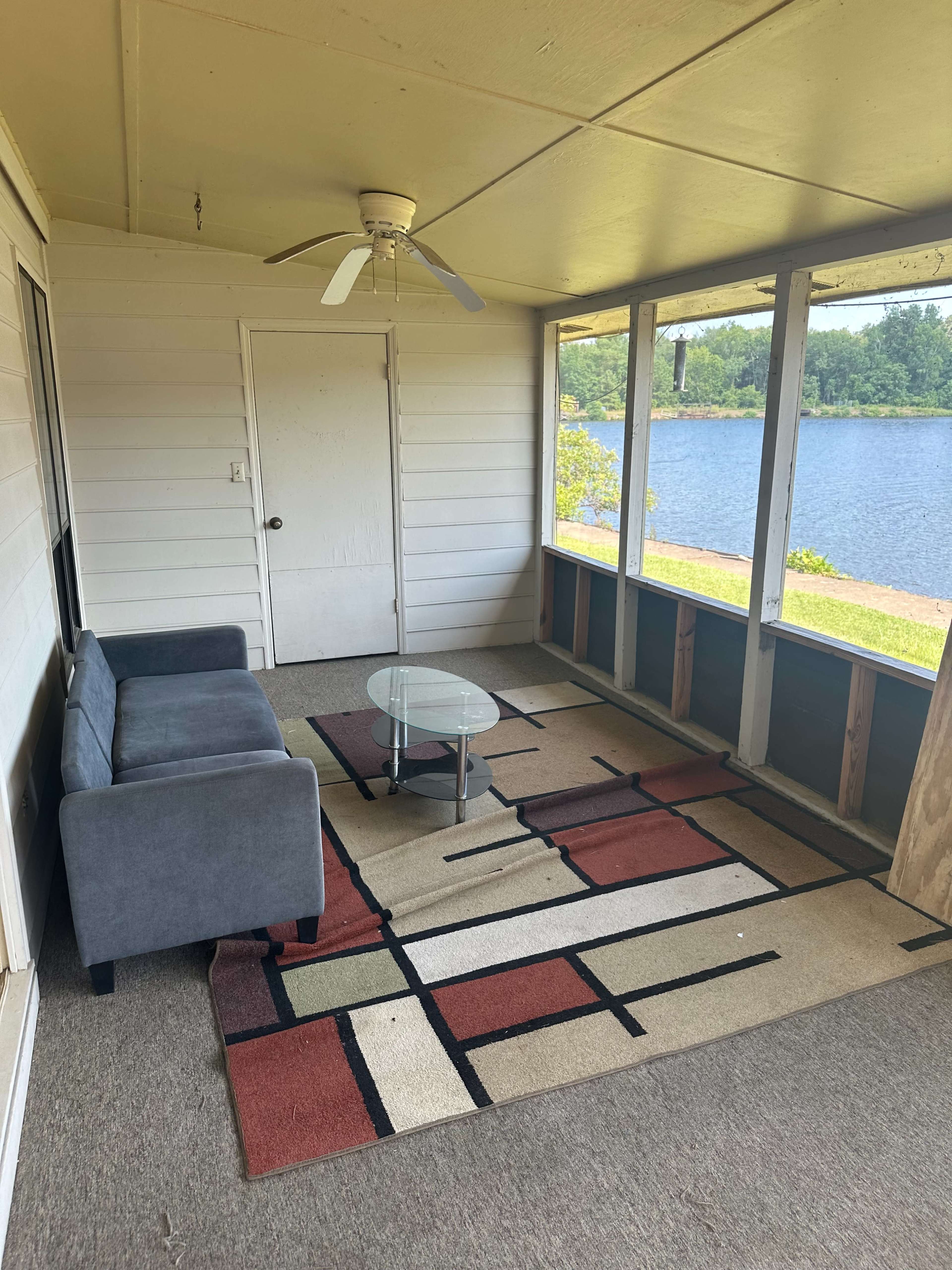 Lakeside Retreat with Flexible Use - Perfect for Small Gatherings & Creative Projects Image in Warner Robins, Warner Robins, GA