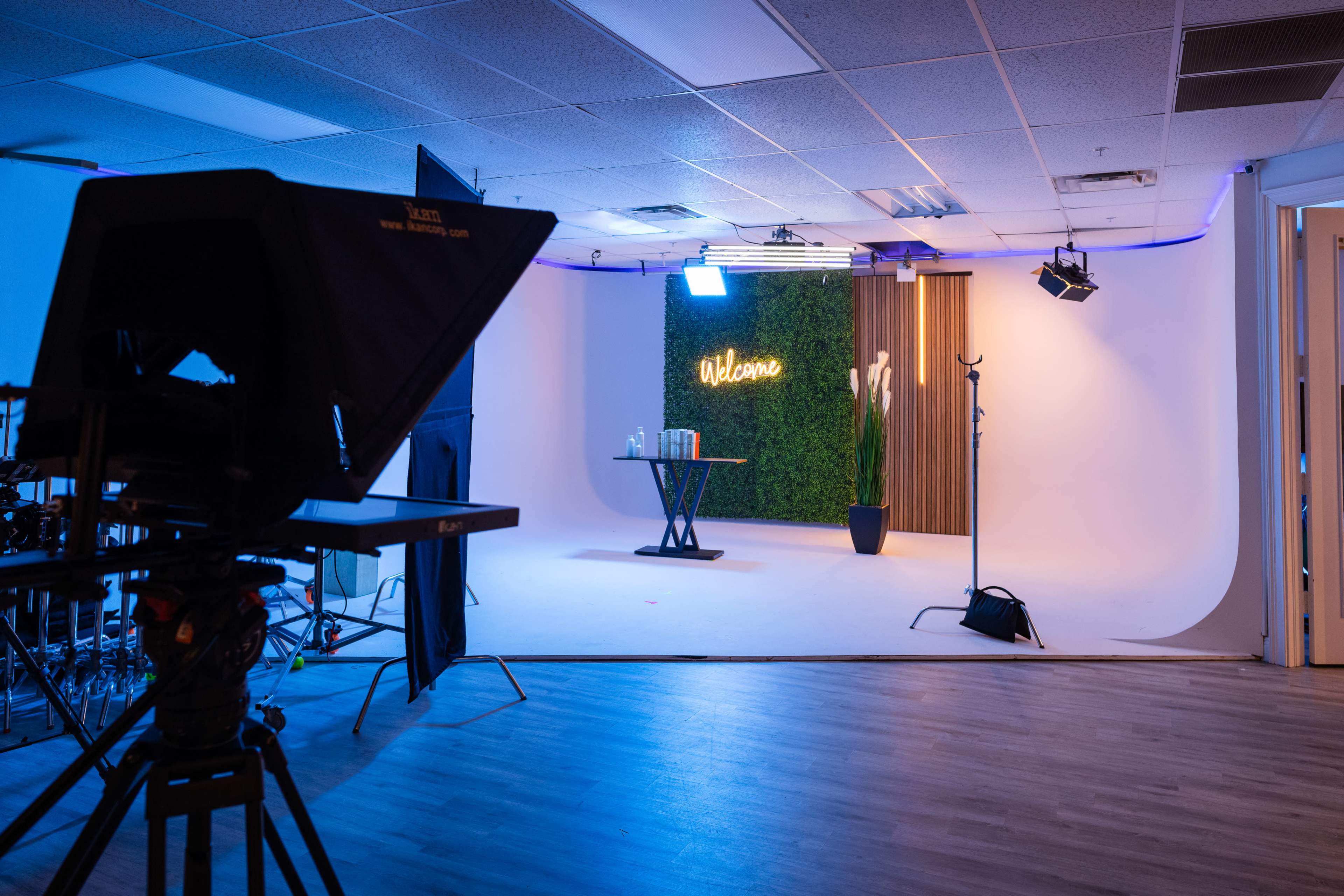 Clermont Cyc Wall & Teleprompter Video Studio With Full Lighting Package Image in Clermont, Clermont, FL