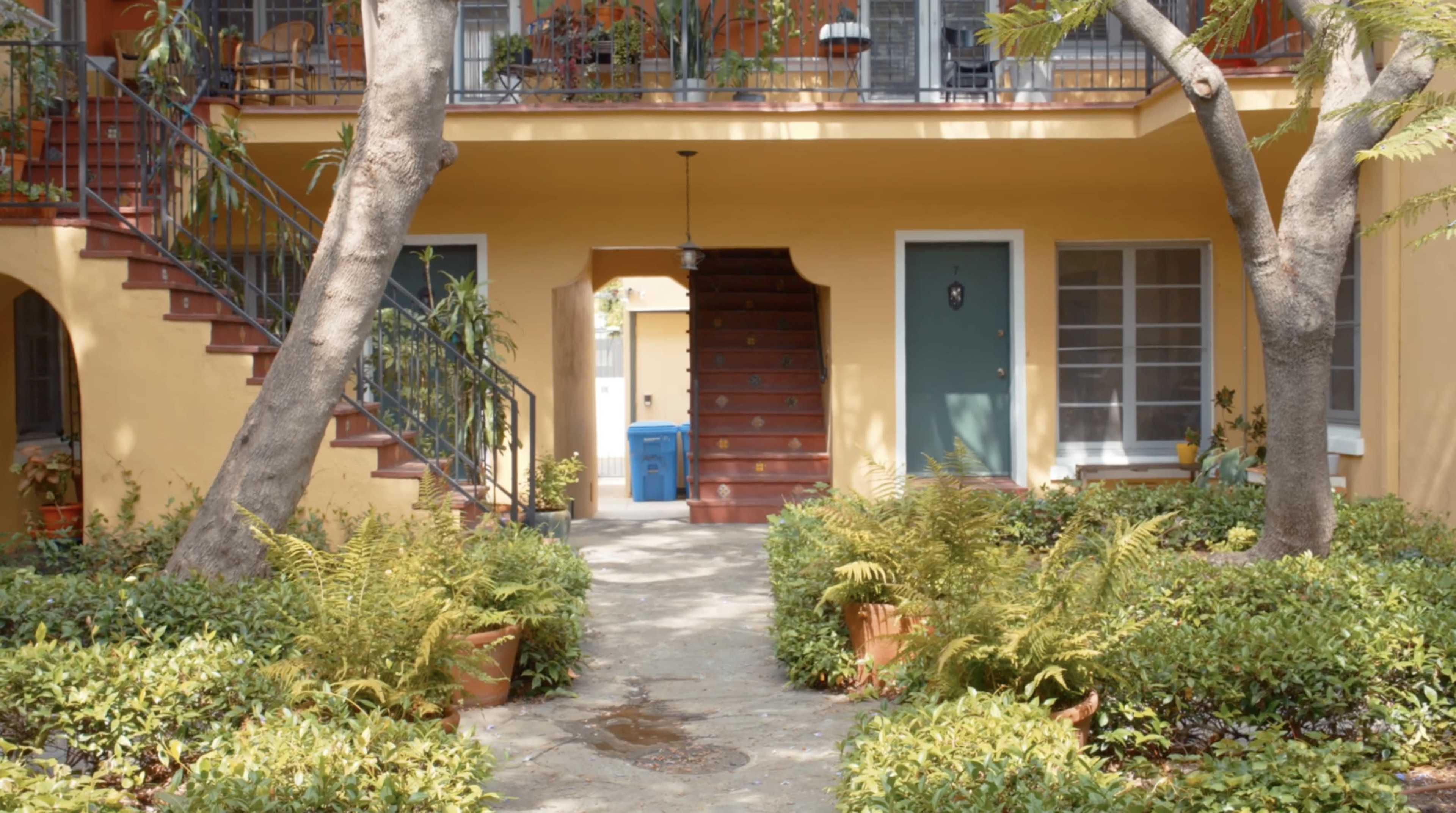 Bohemian Courtyard Image in Central LA, Los Angeles, CA