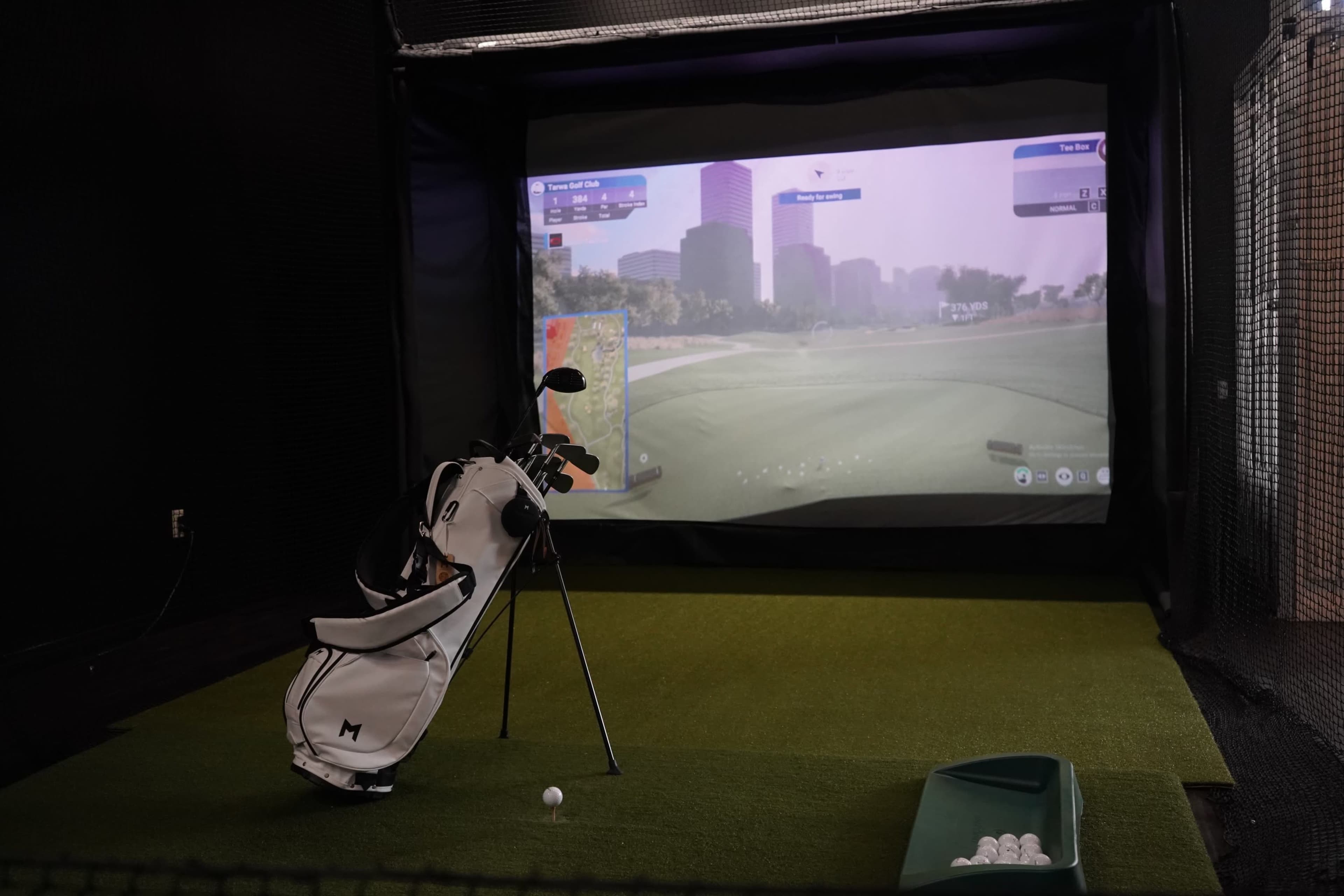 Modern Indoor Golf Studio for private events Image in Pasadena, Pasadena, CA