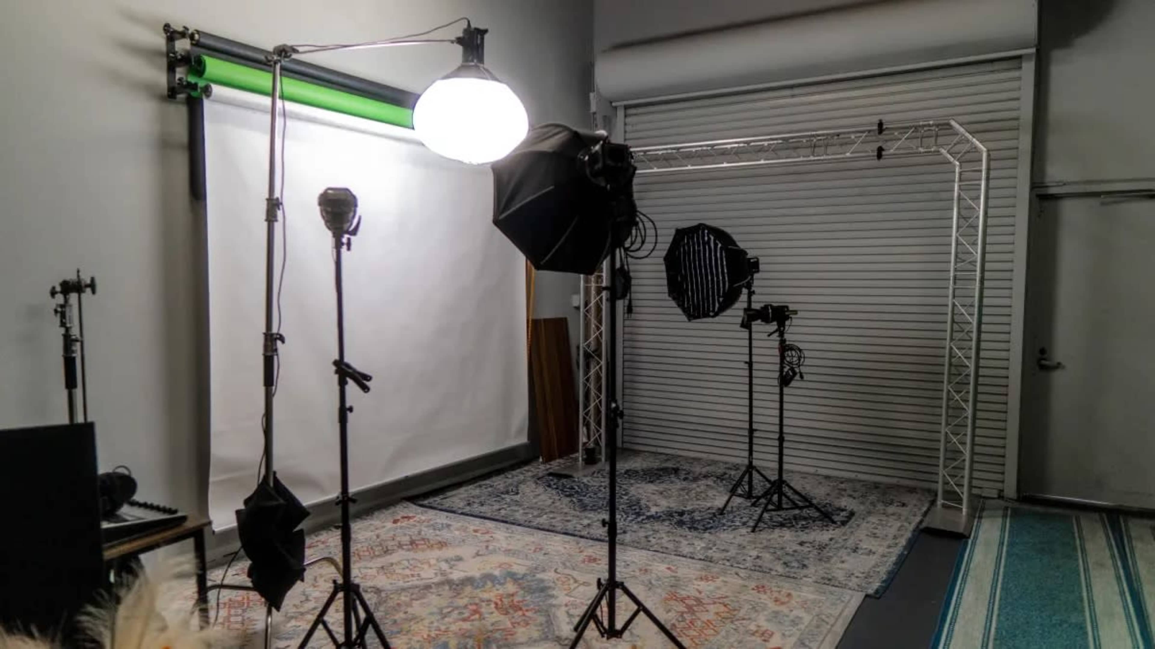 Turnkey Photography Suite with Lighting & Backdrops Image in Carlsbad, Carlsbad, CA