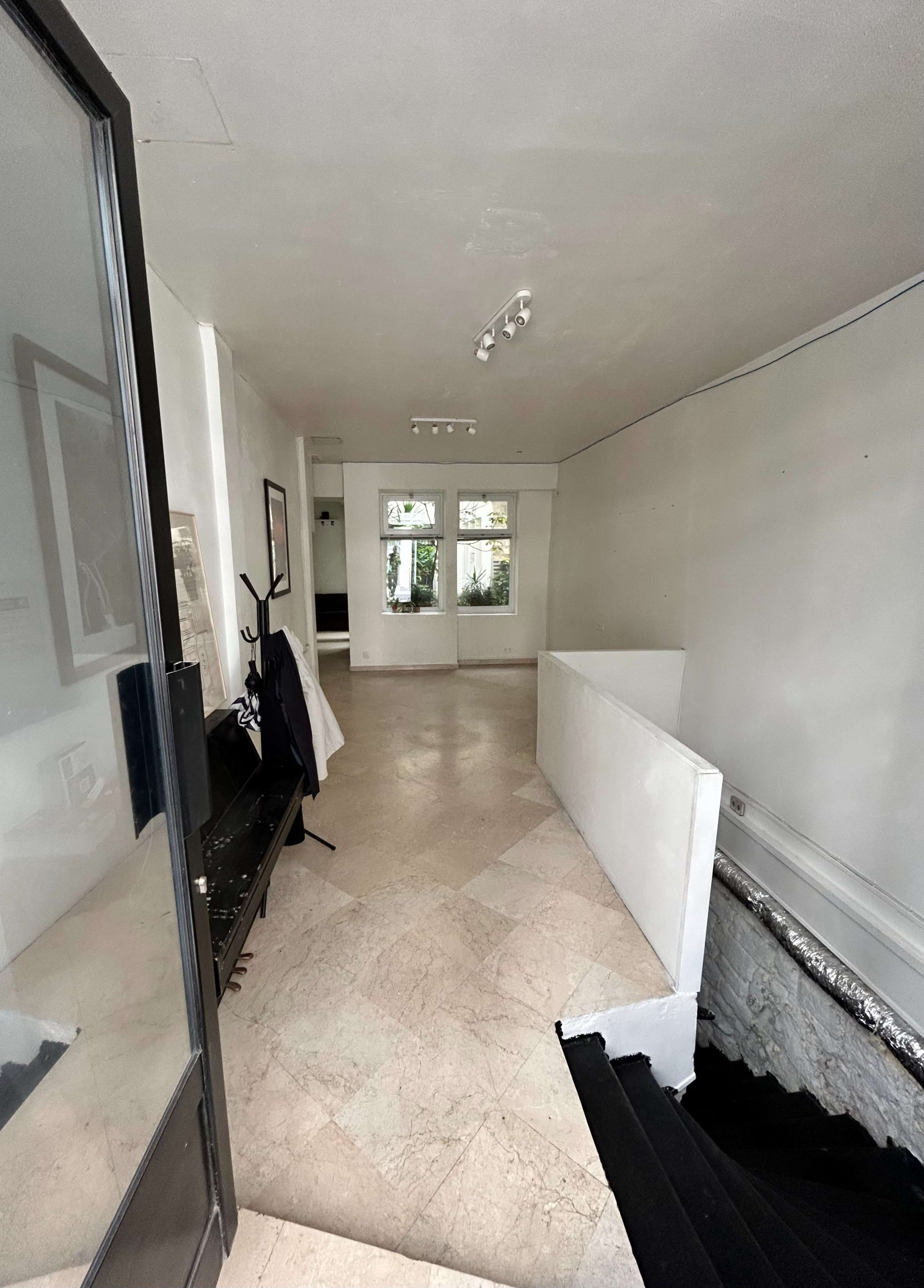 Espace en plein centre de Paris Image in Beaubourg, PARIS