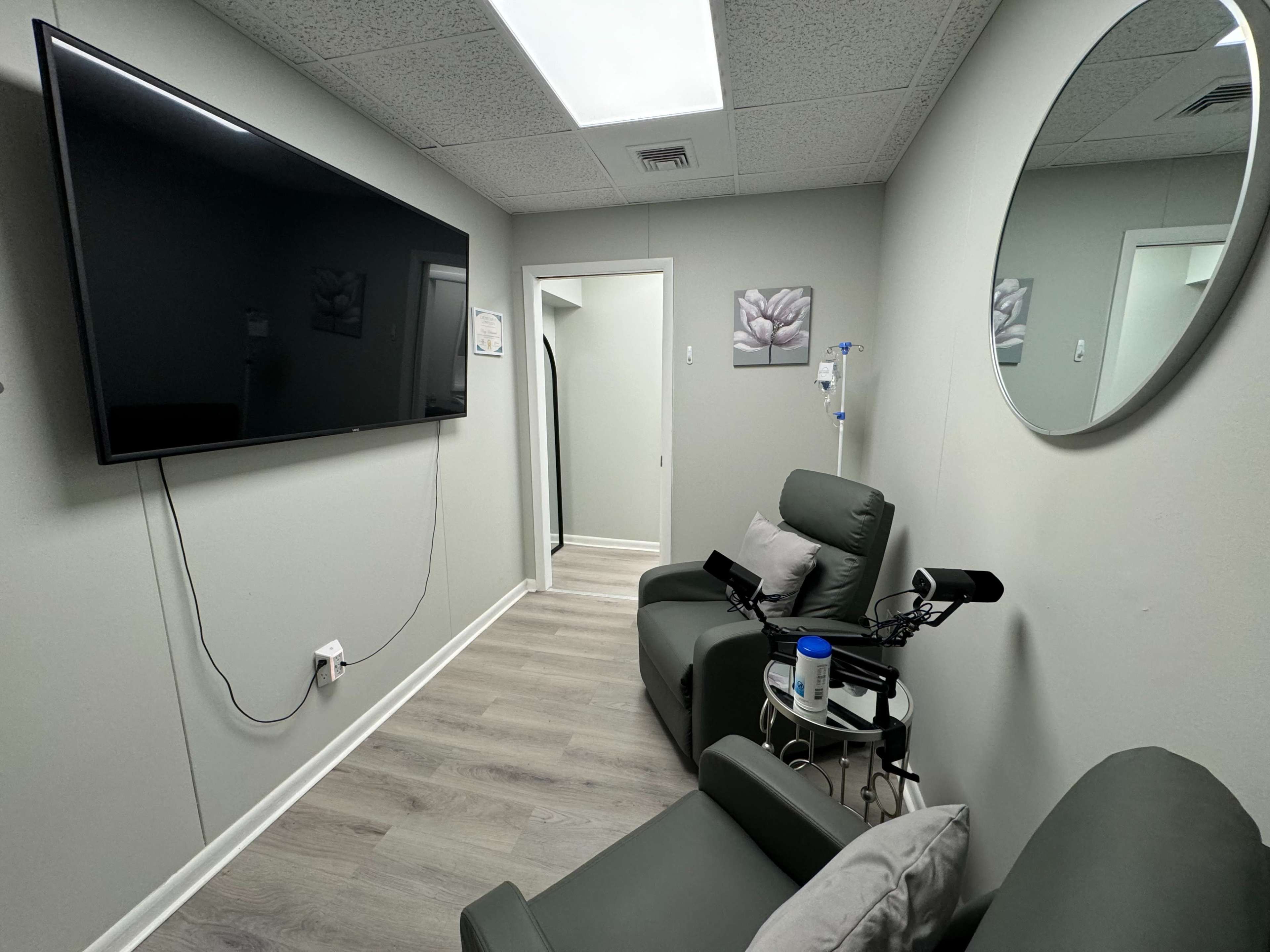 Modern Aesthetic Wellness Studio in Fishtown with Natural Lighting + Lounge Area Image in North Philadelphia, Philadelphia, PA