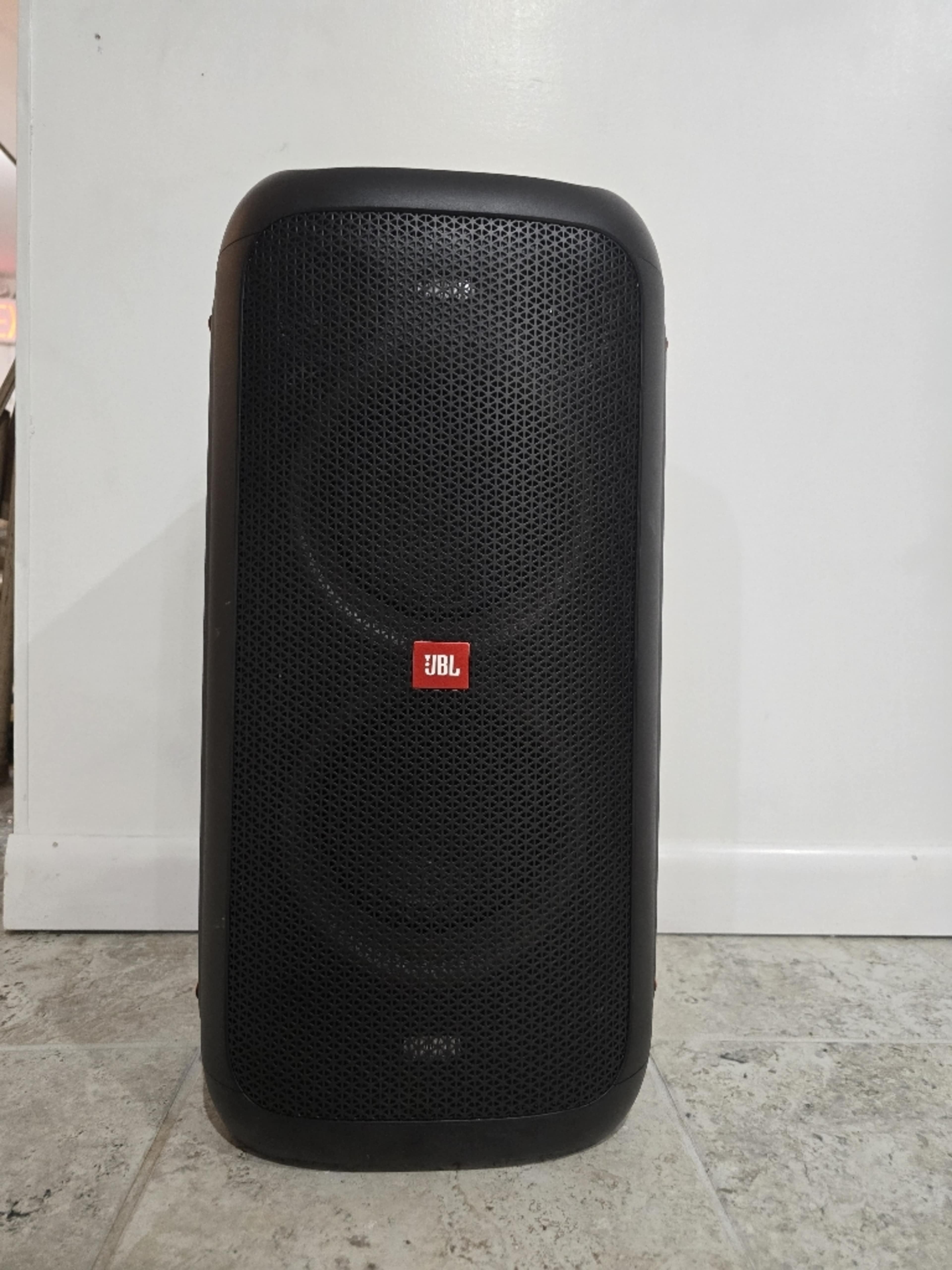 JBL party box 