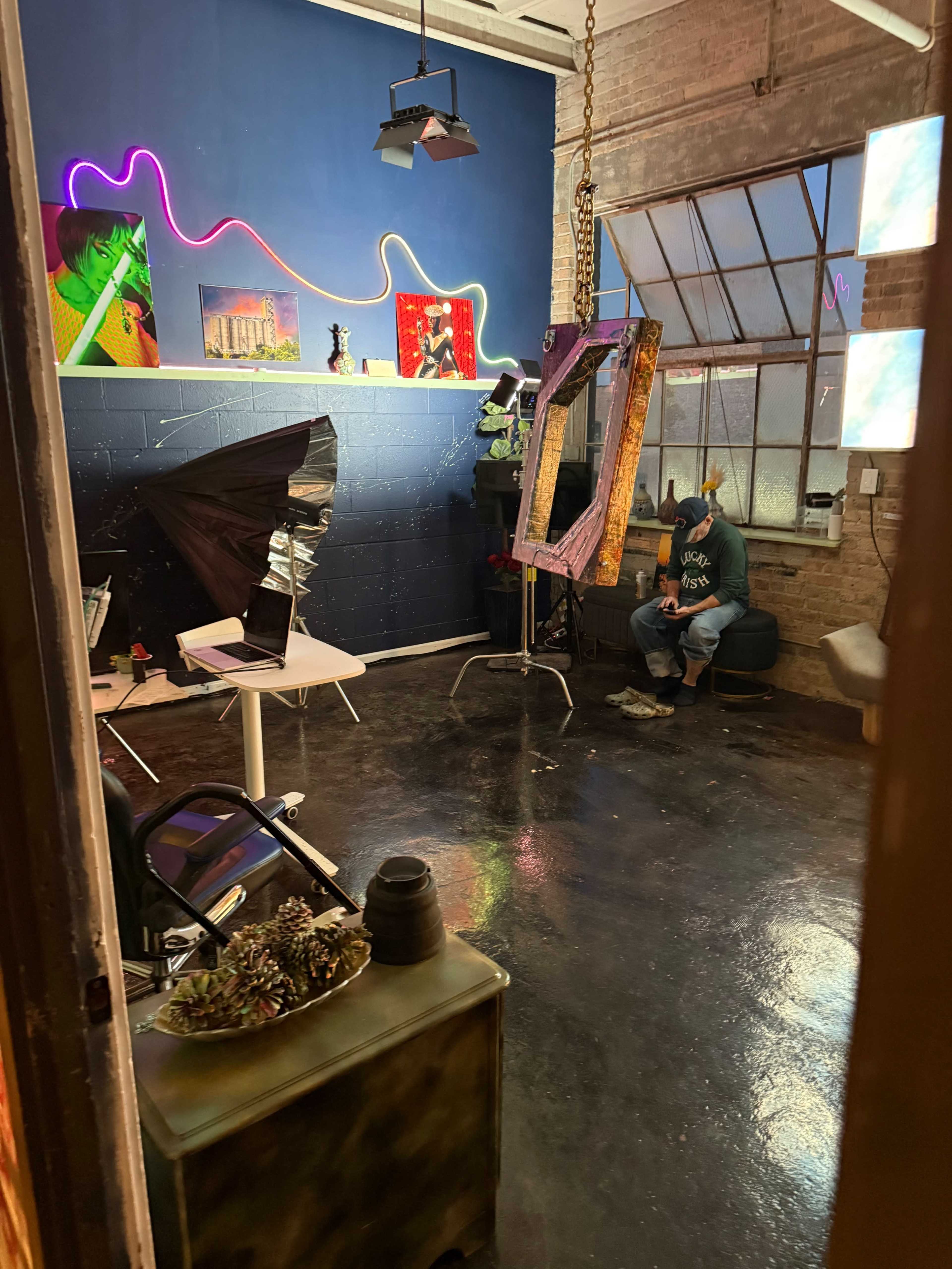 Skyye Box Studios | Natural light loft style modern studio, Chicago, IL ...