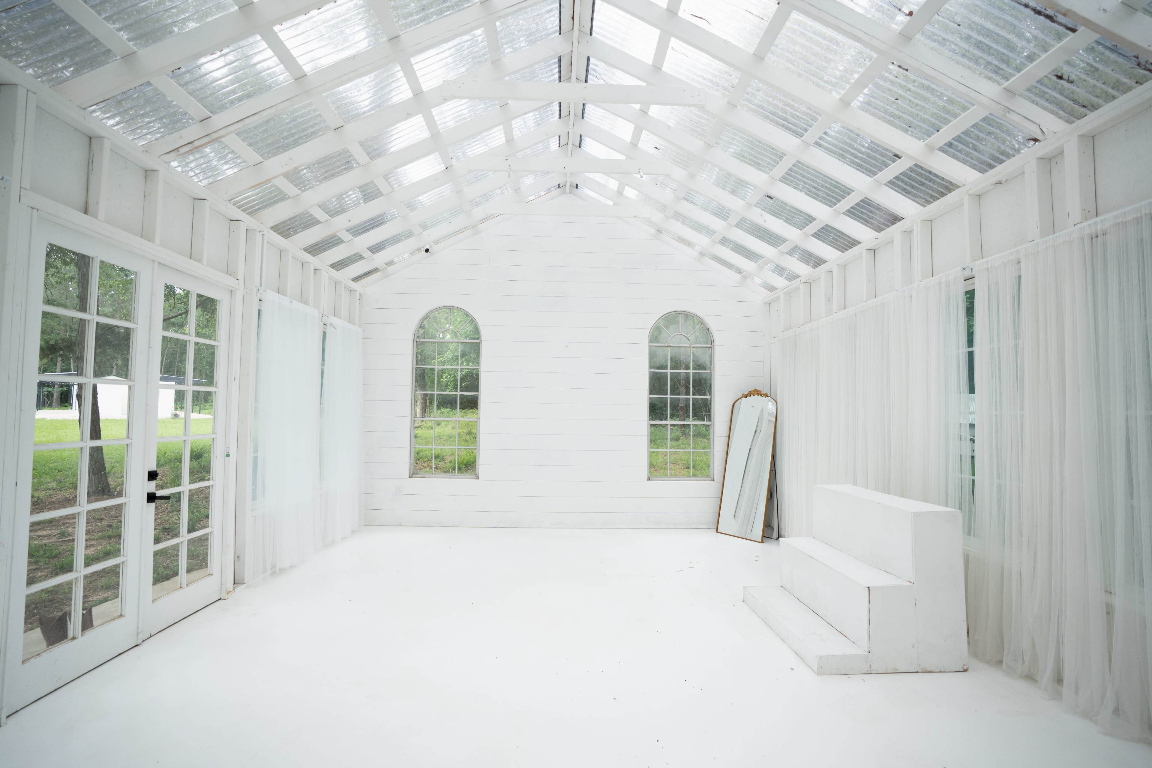 Natural Lighting Outdoor Greenhouse Image in , Montgomery, TX