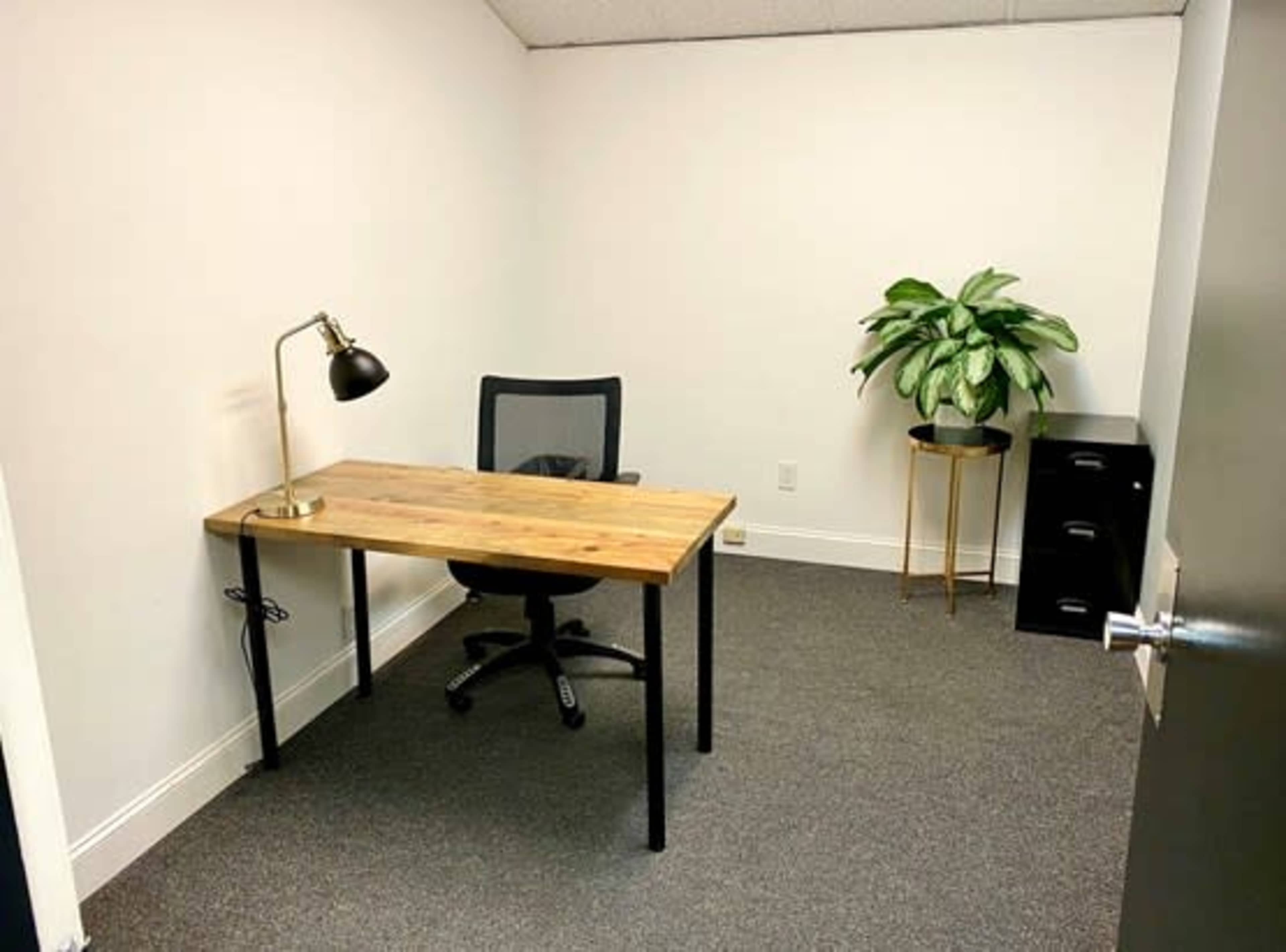 Enclosed Private Office for 1 Image in Midtown, Sacramento, CA