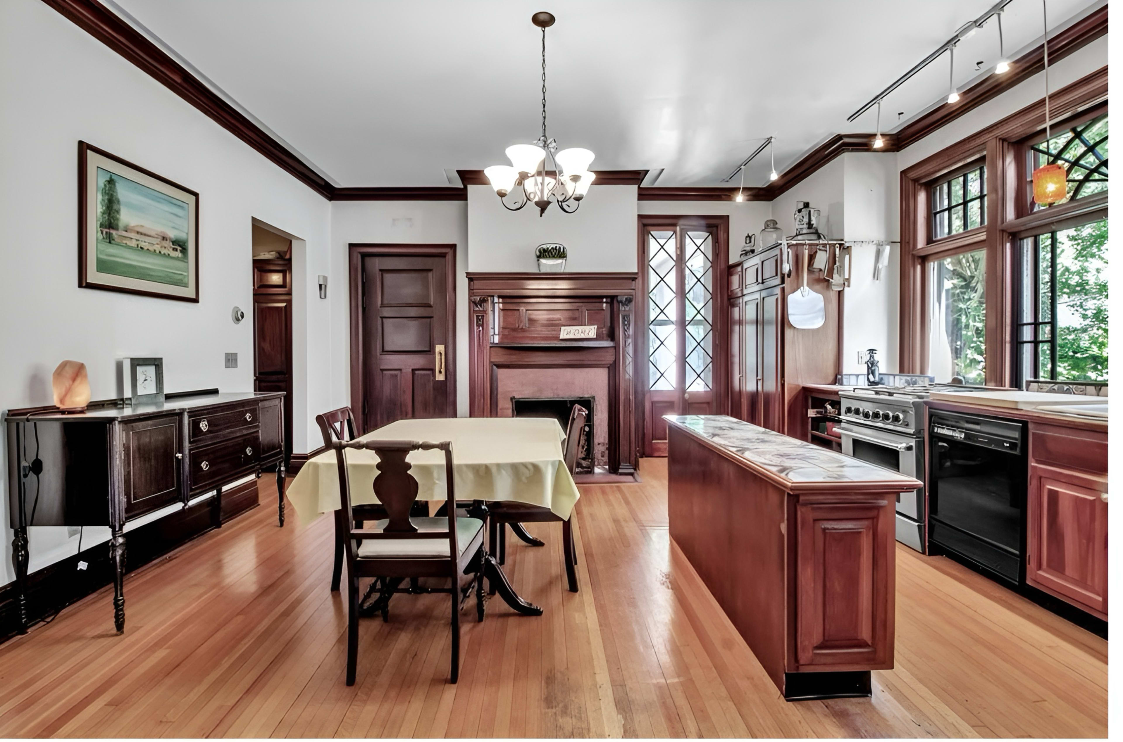 City Mansion, Downtown, Elmwood Village Image in Bryant, Buffalo, NY