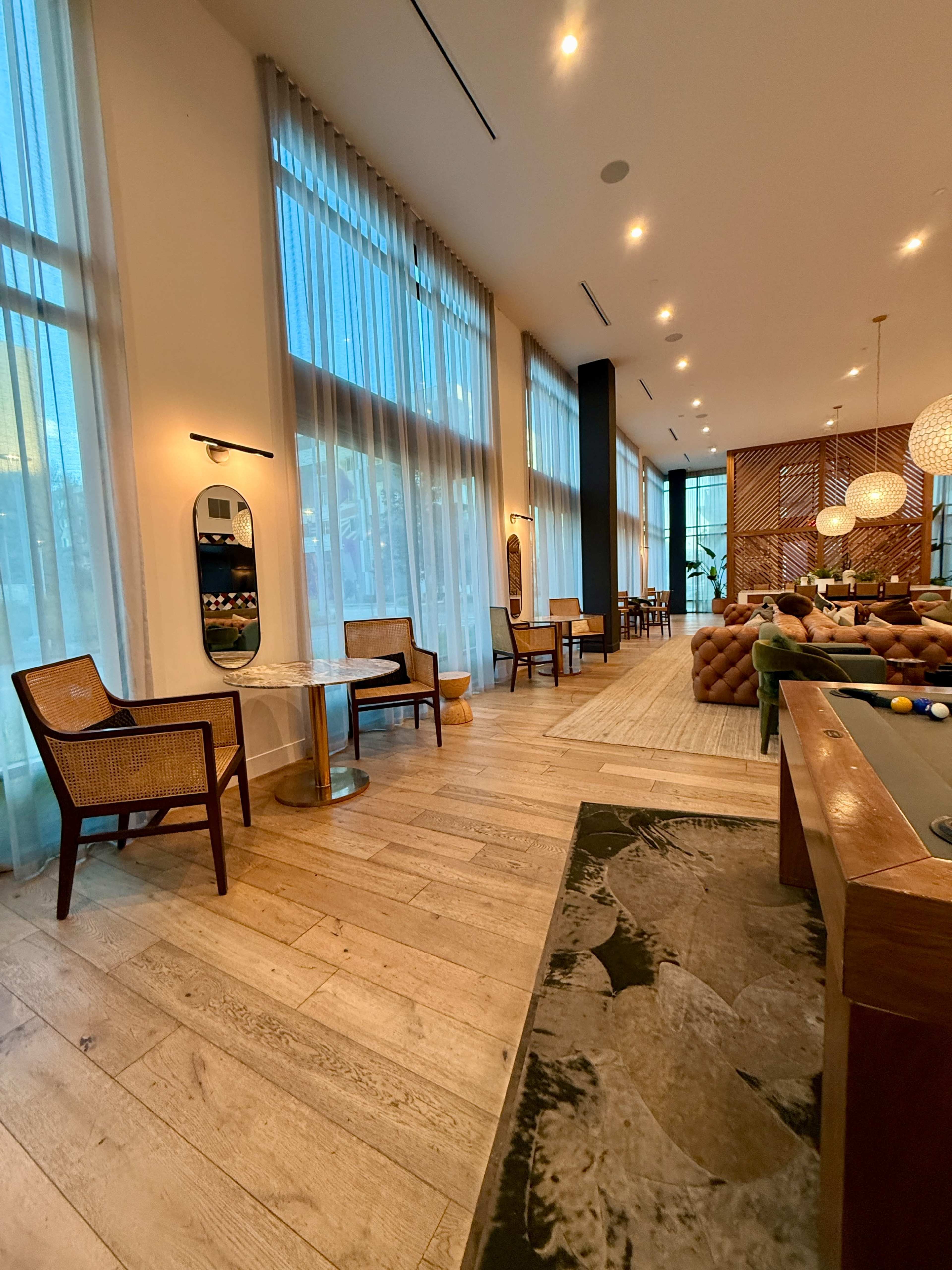 Modern Welcome Room Image in Studio City, Studio City, CA