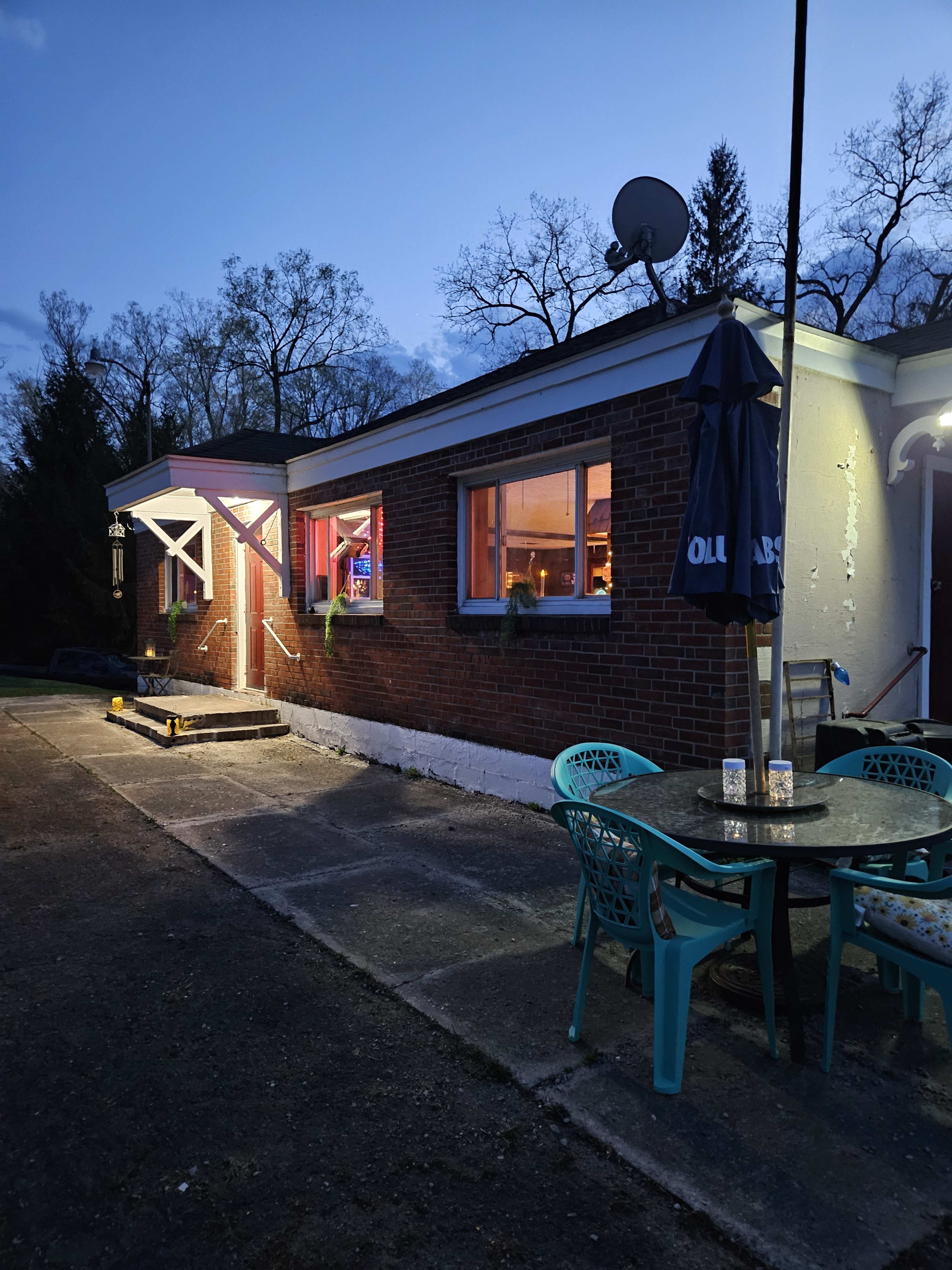 Bar restaurant in country Image in Gainesville, Silversprings, NY