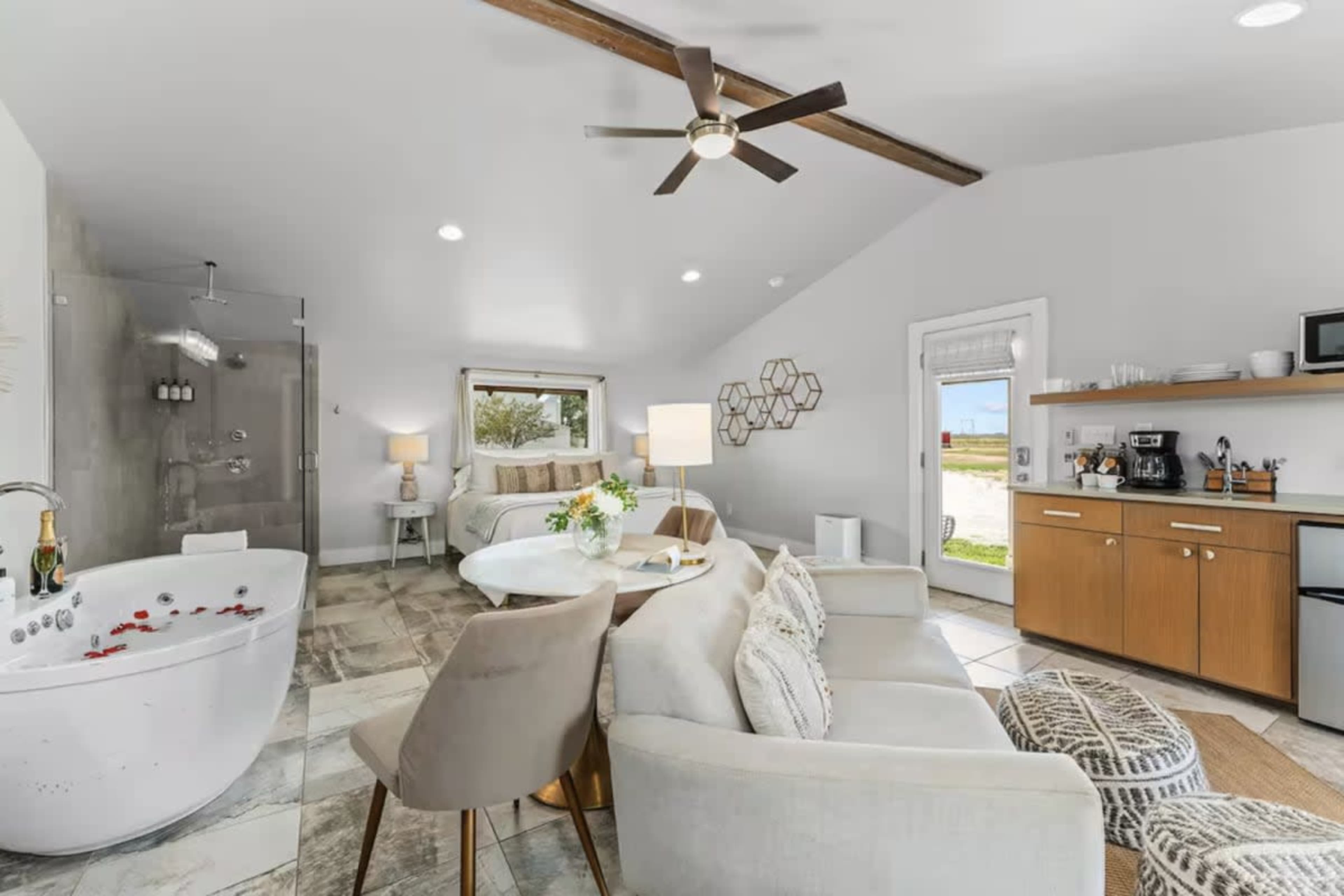 Spacious Hill Country Retreat for Families & Groups Image in , Fredericksburg, TX