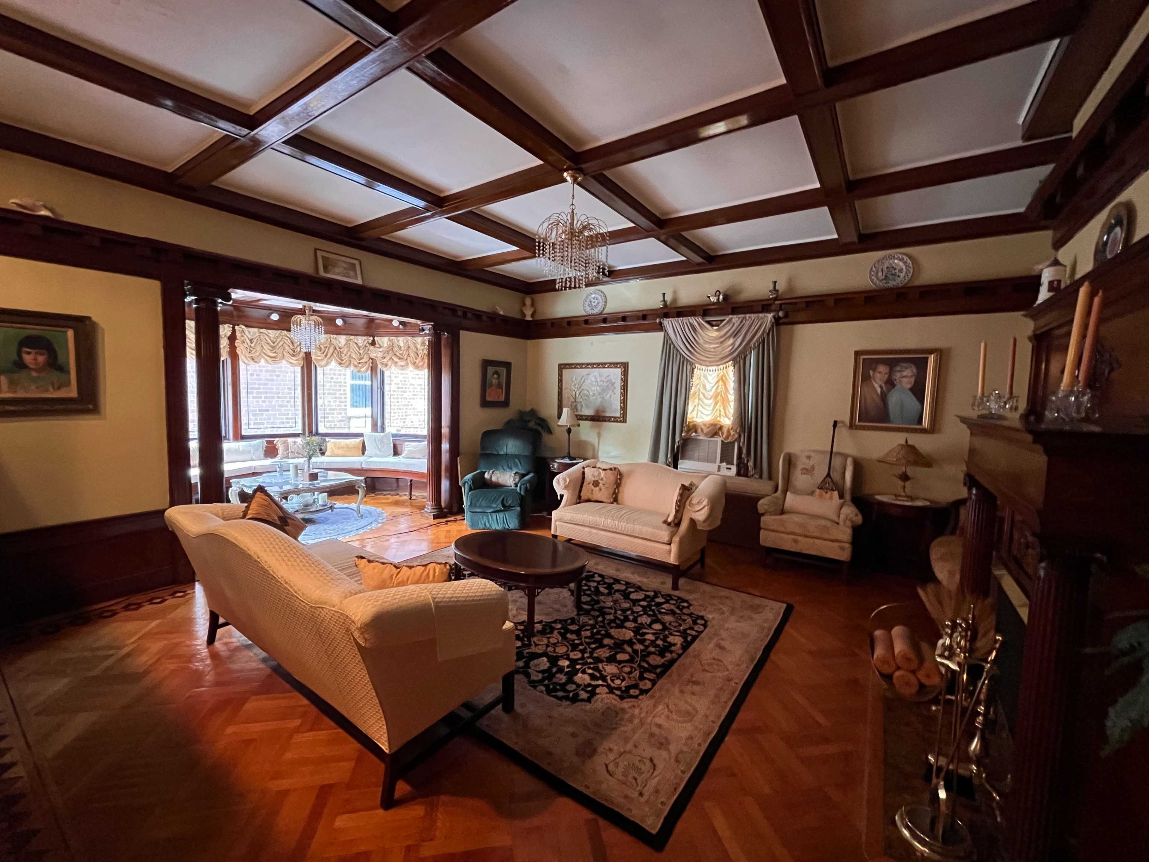 Classic Charm with a Sun-Filled Twist — Perfect for Dinners & Photoshoots Image in Flatbush, Brooklyn, NY