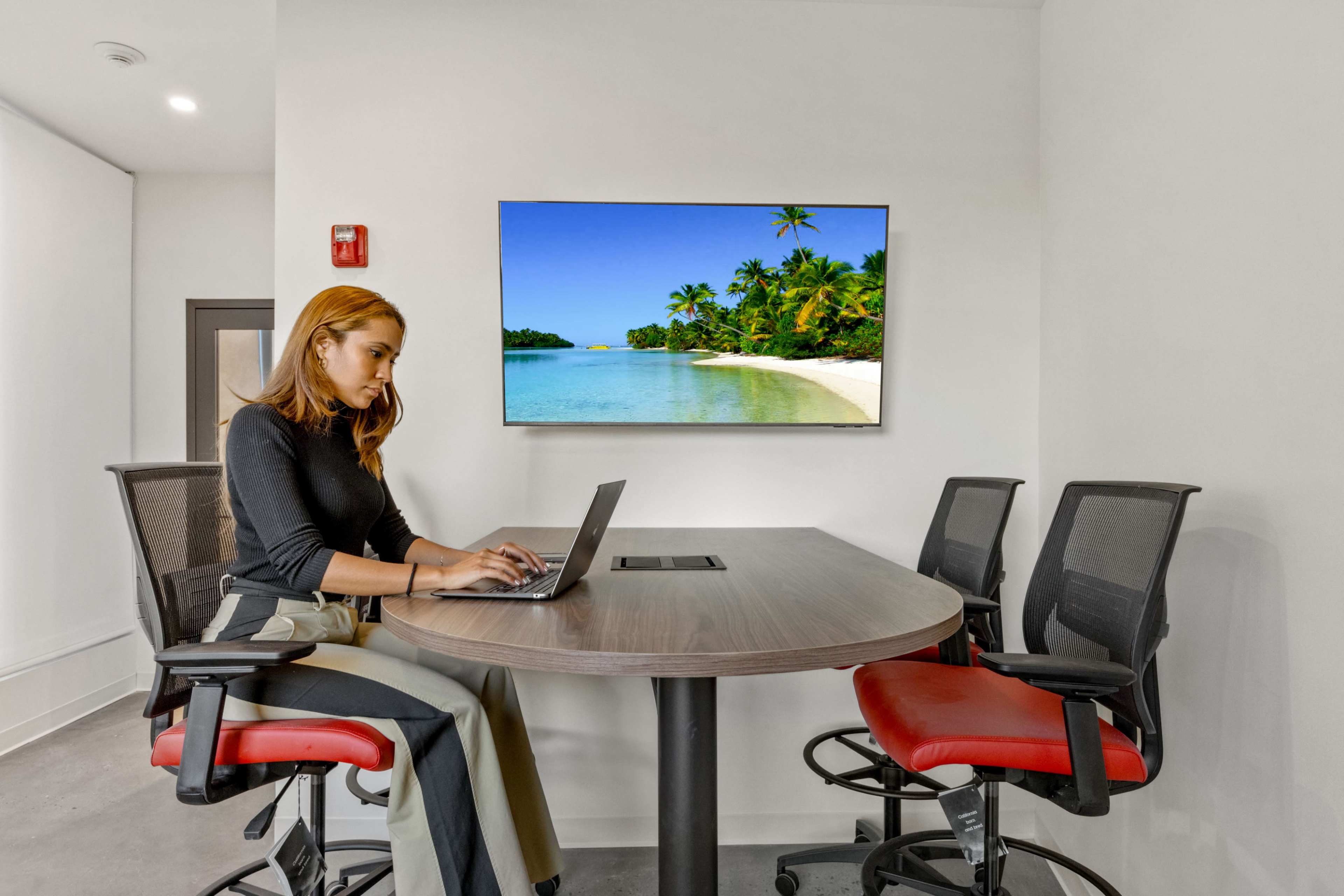 Collaborate at Voyager Workspaces - The Idea Lab - Up to 4 Guests in Port Chester Image in Rye, Port Chester, NY