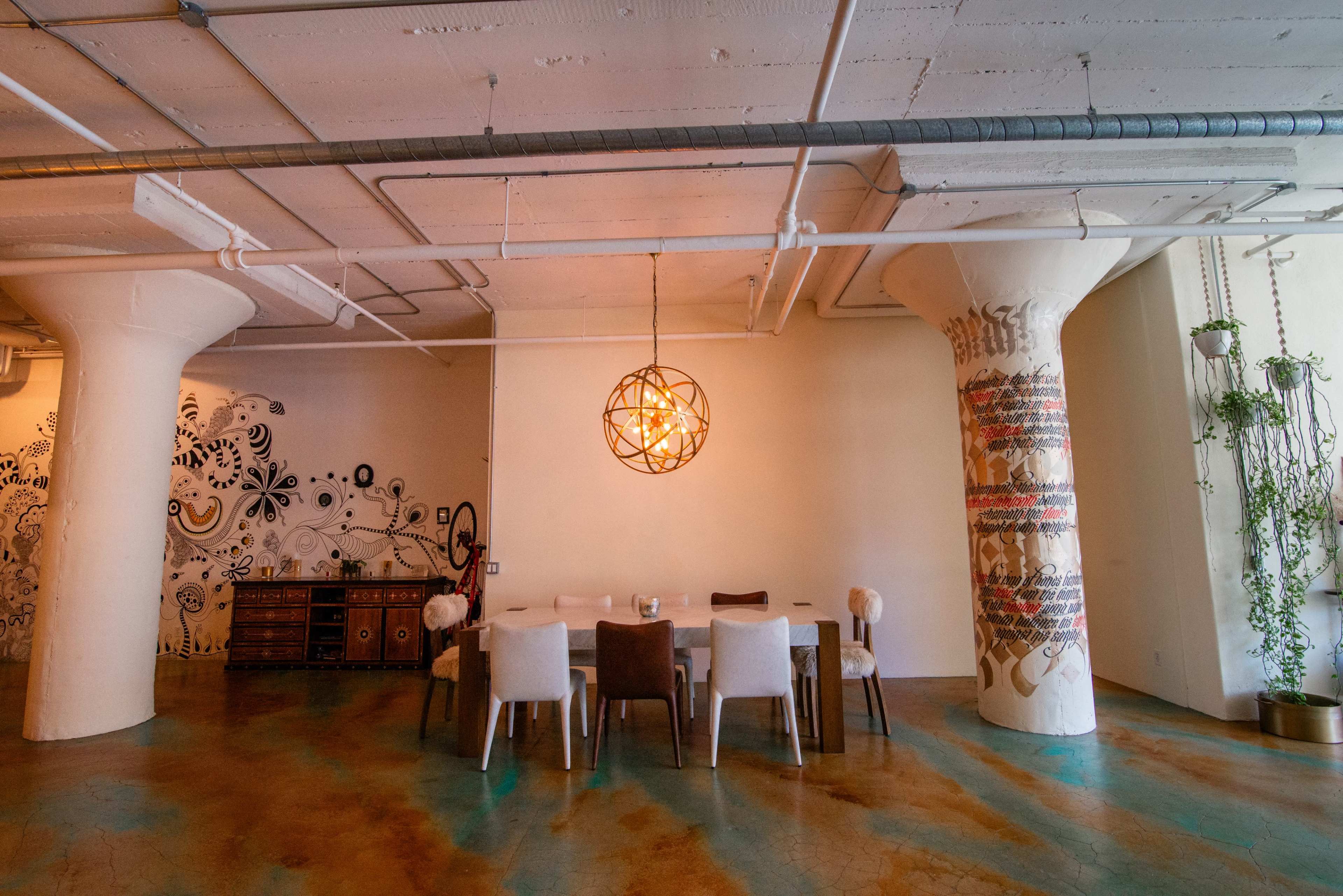 Designer Arts District Loft – Natural Light & Versatile Backdrops for Photoshoots and Film Image in Central LA, Los Angeles, CA