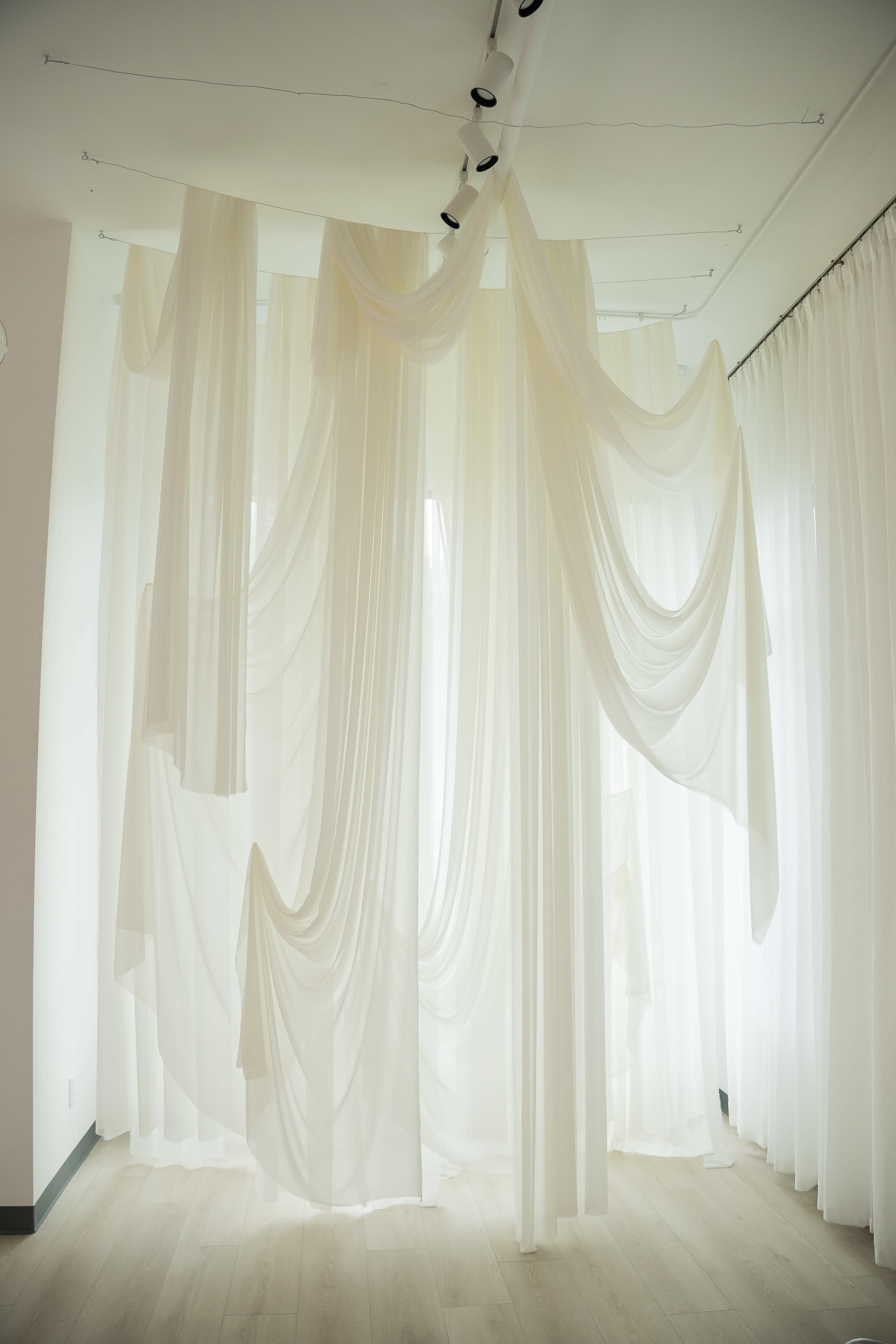 Modern Urban Creative Photo Studio Image in Bordeaux, Nashville, TN