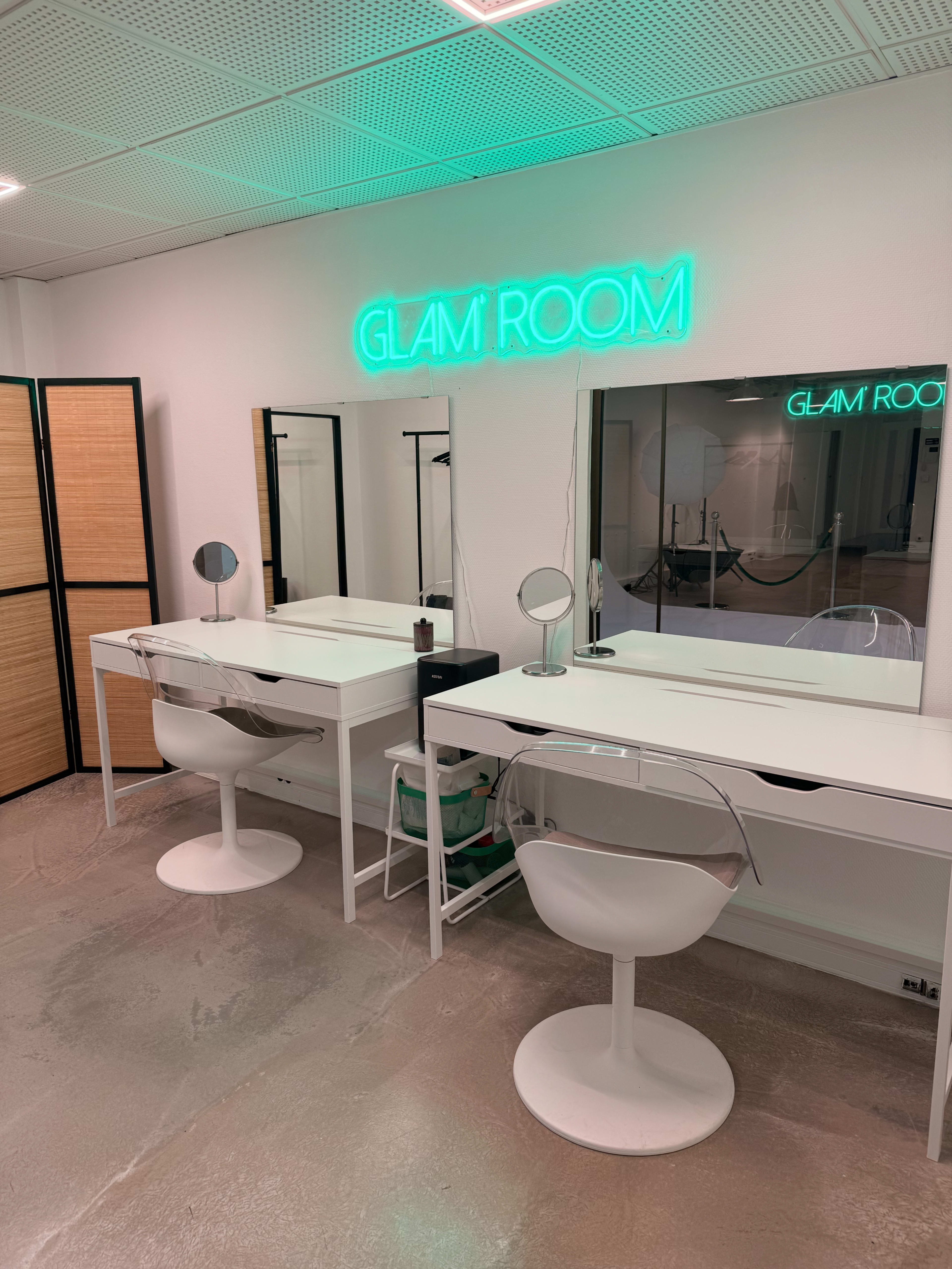 STUDIO PHOTOS ET VIDÉOS - CYCLORAMA -  SHOOTING - TOURNAGE Image in Billancourt–Rives de Seine, Boulogne-Billancourt