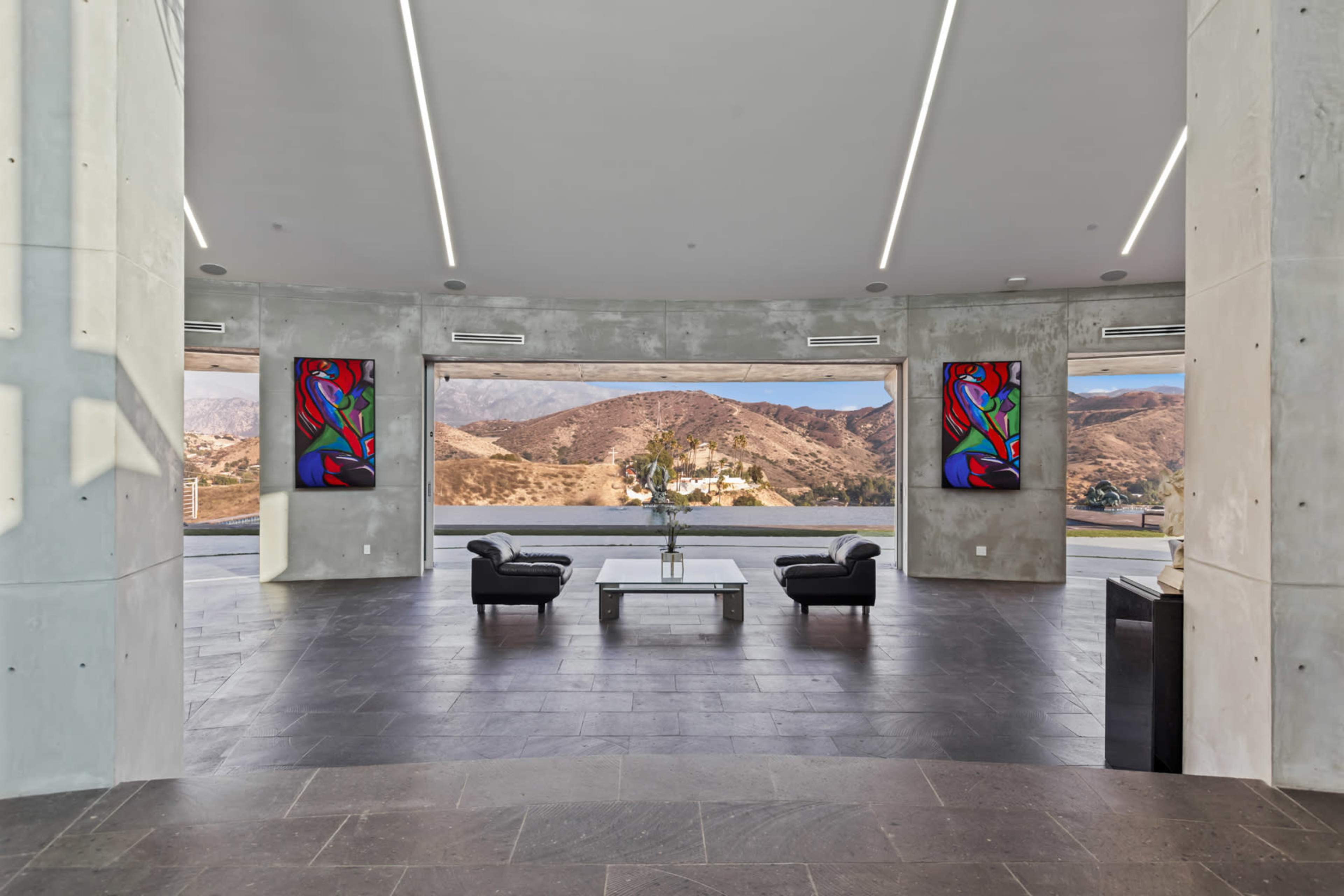 Private, gated hilltop contemporary home with amazing 360 degree views Image in Shadow Hills, Sunland, CA