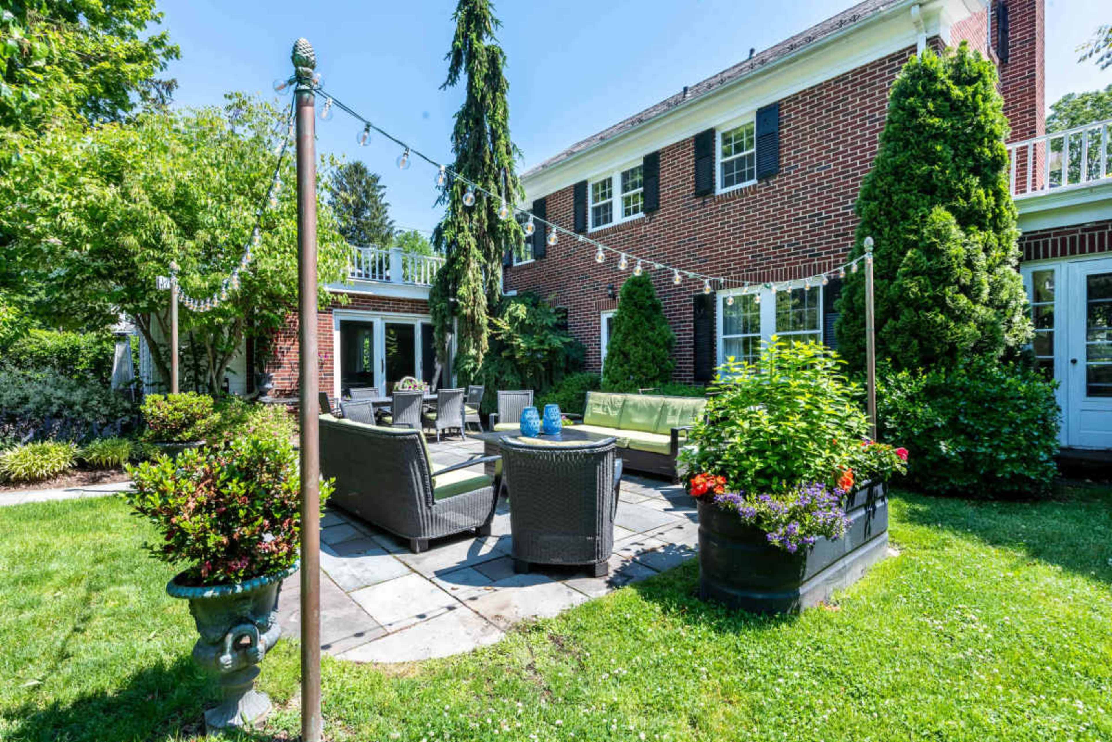 Beautiful home in Manhasset, Plandome NY Long island North shore Image in North Hempstead, Manhasset, NY