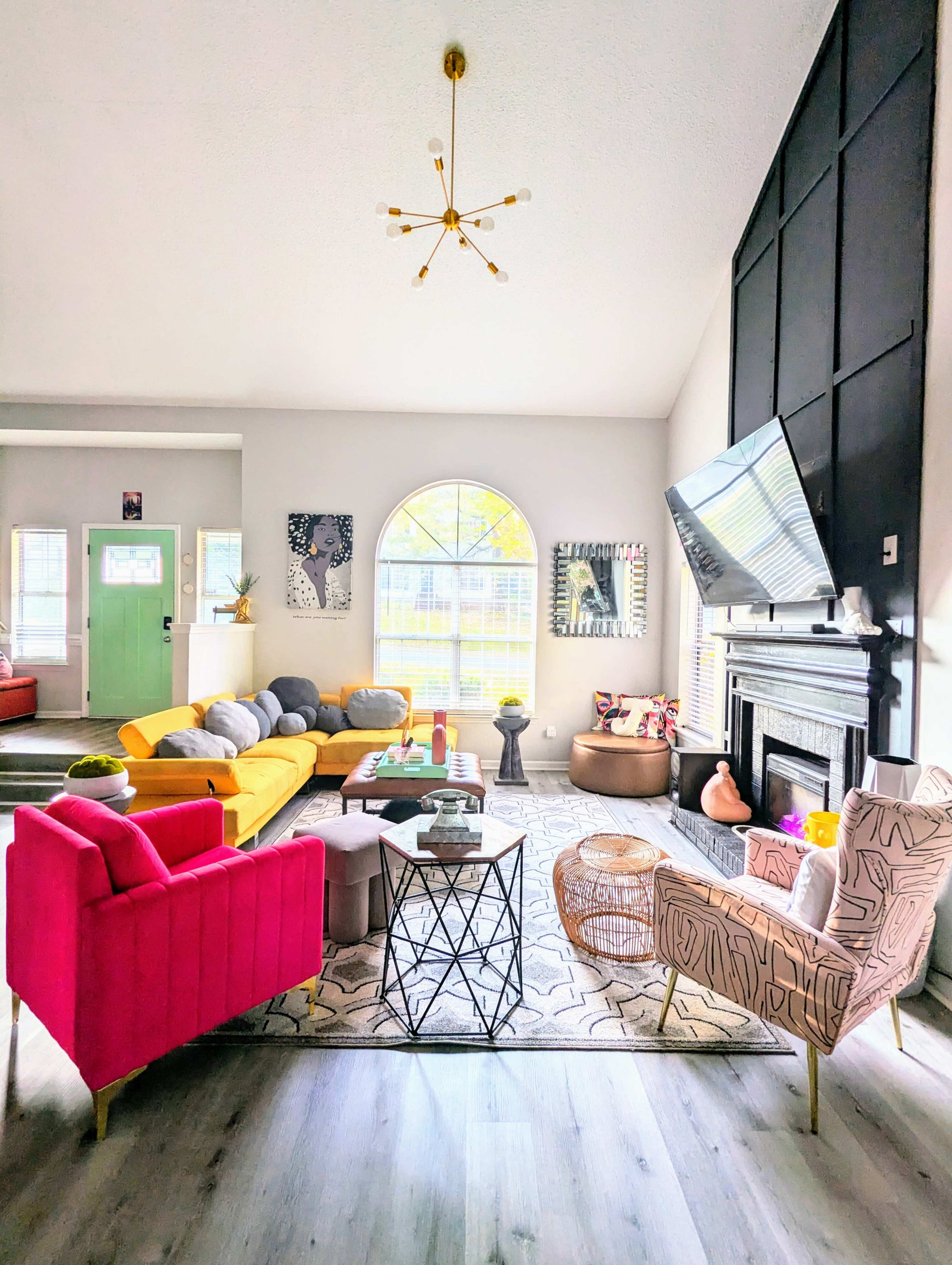 Colorful Unique Artsy Home in Charlotte Natural Lighting Spacious Image in Wedgewood, Charlotte, NC