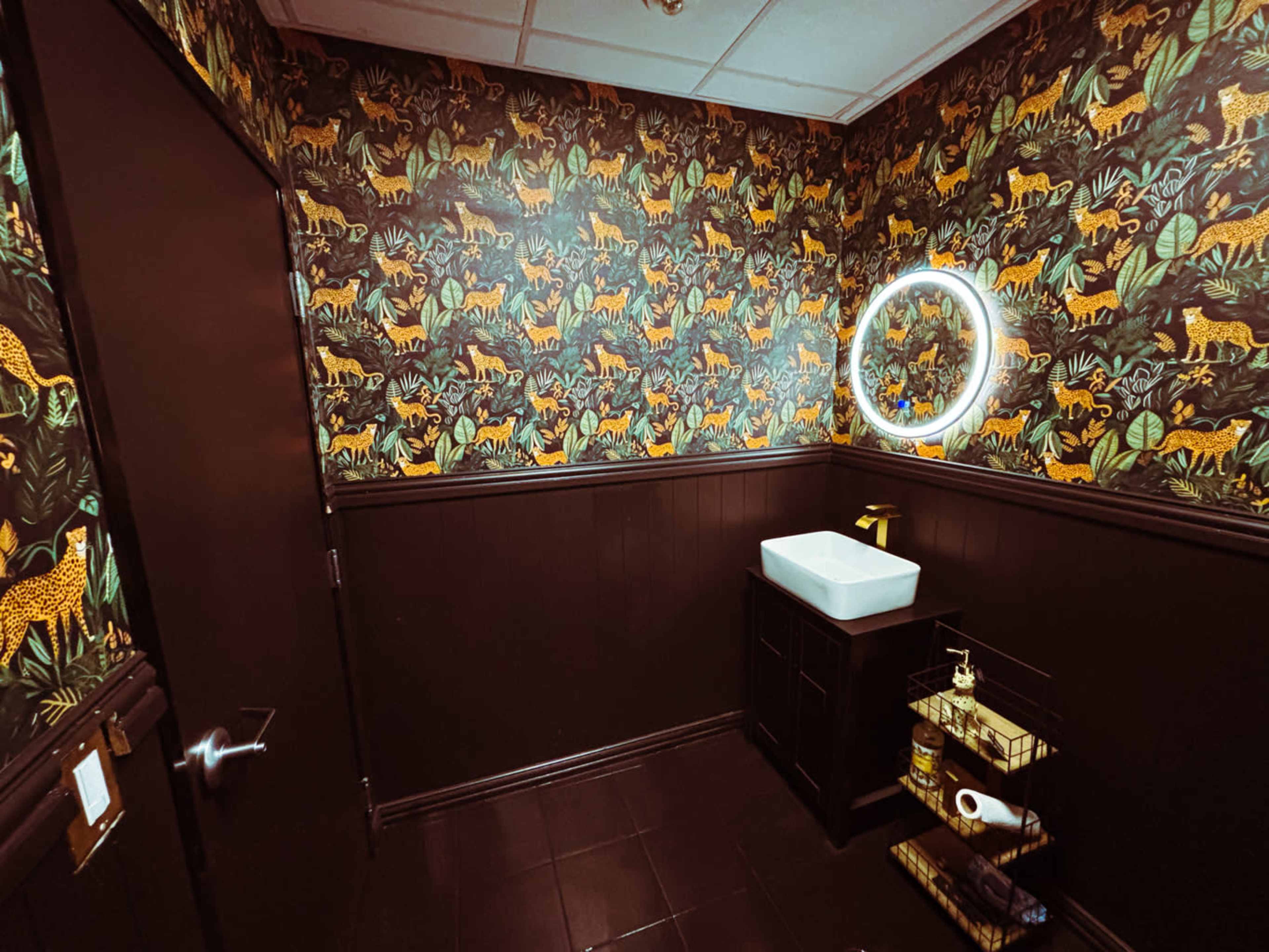 Chic Urban Event Space with a Stylish Modern Vibe Image in Westside, Houston, TX