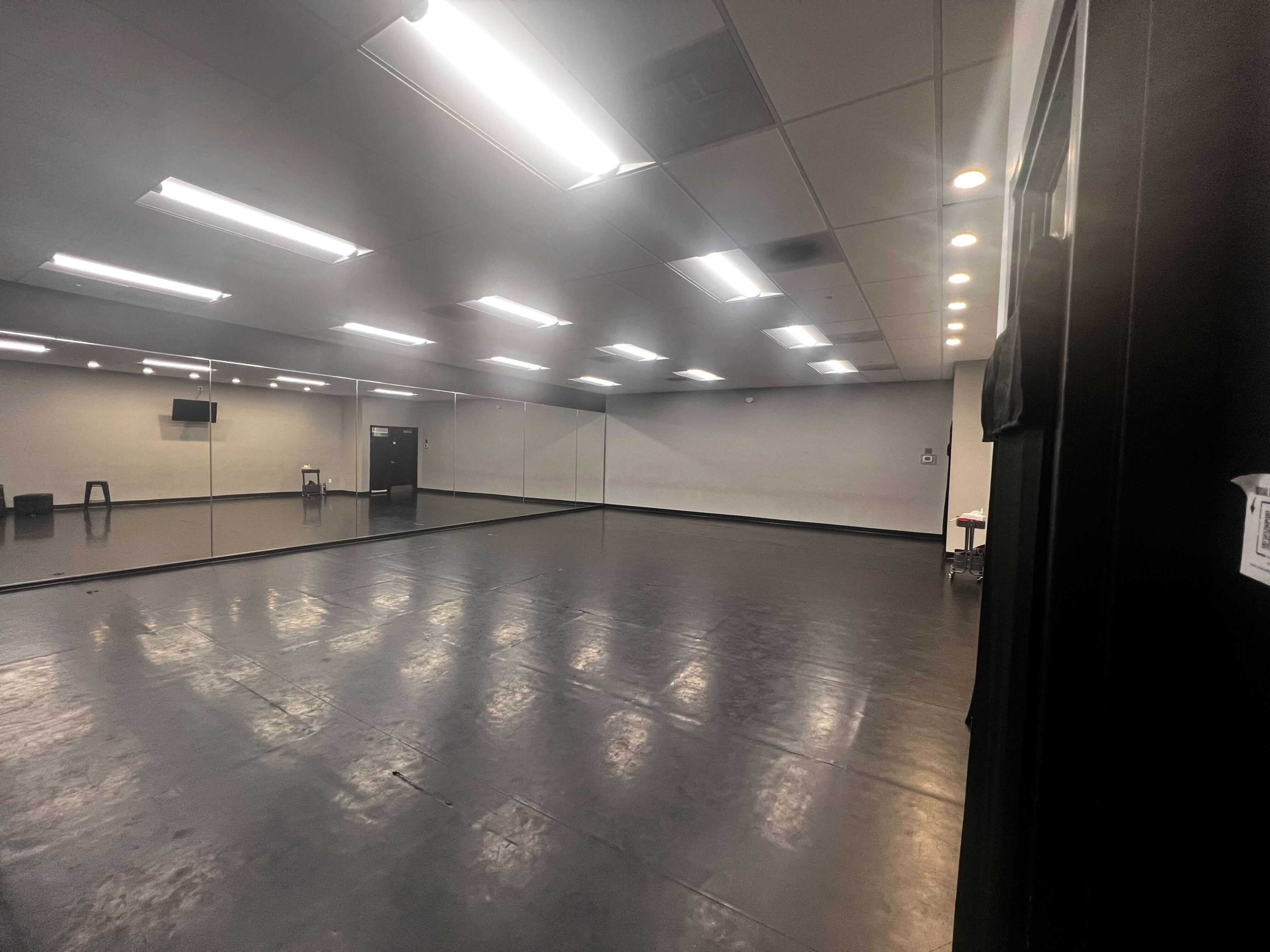 Spacious, Modern Dance Studio with Professional Amenities – Perfect for Rehearsals and Events! Image in , Owings Mills, MD