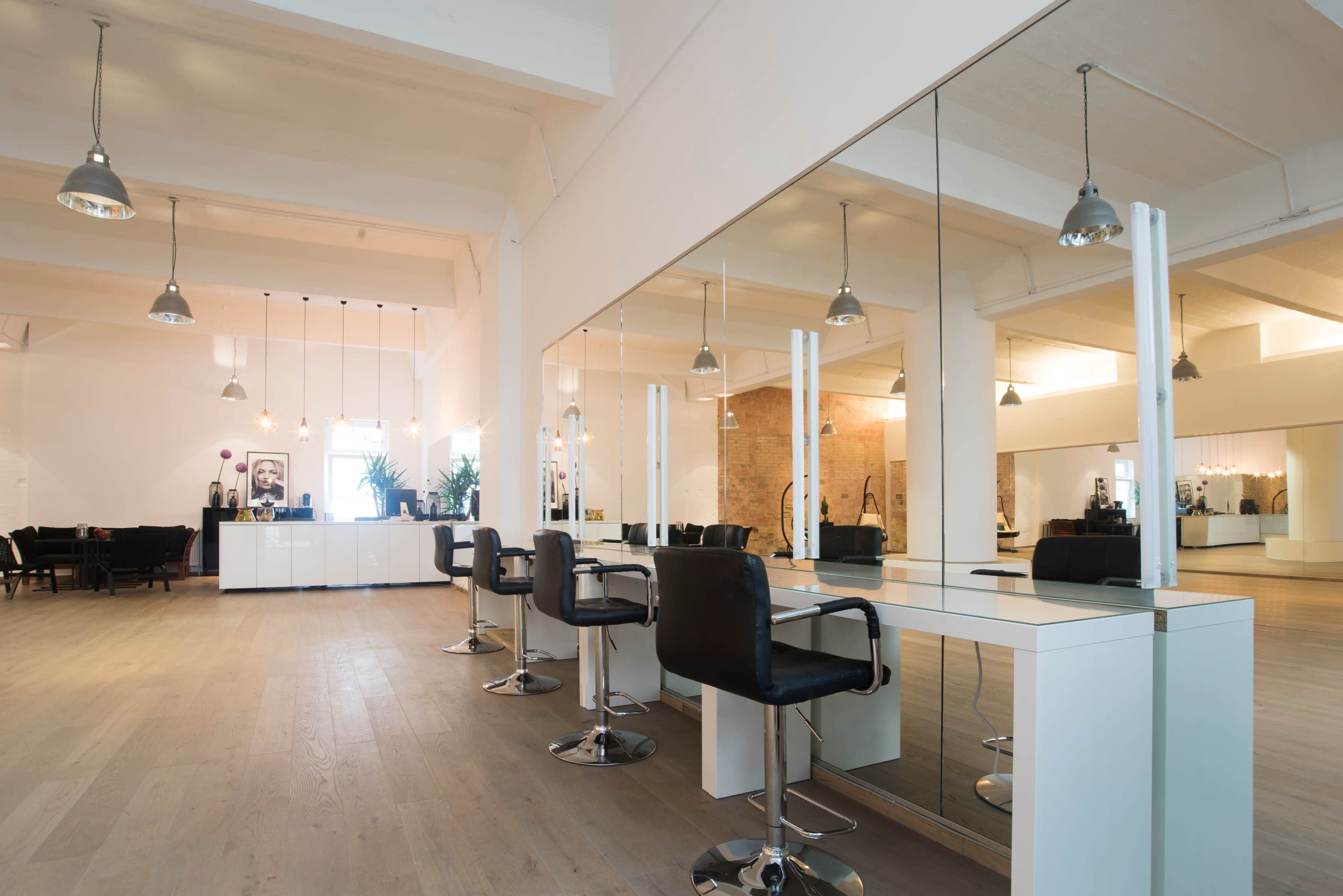 Urban charming studio space with good transport connection for meetings and business events Image in Halensee, Berlin, 