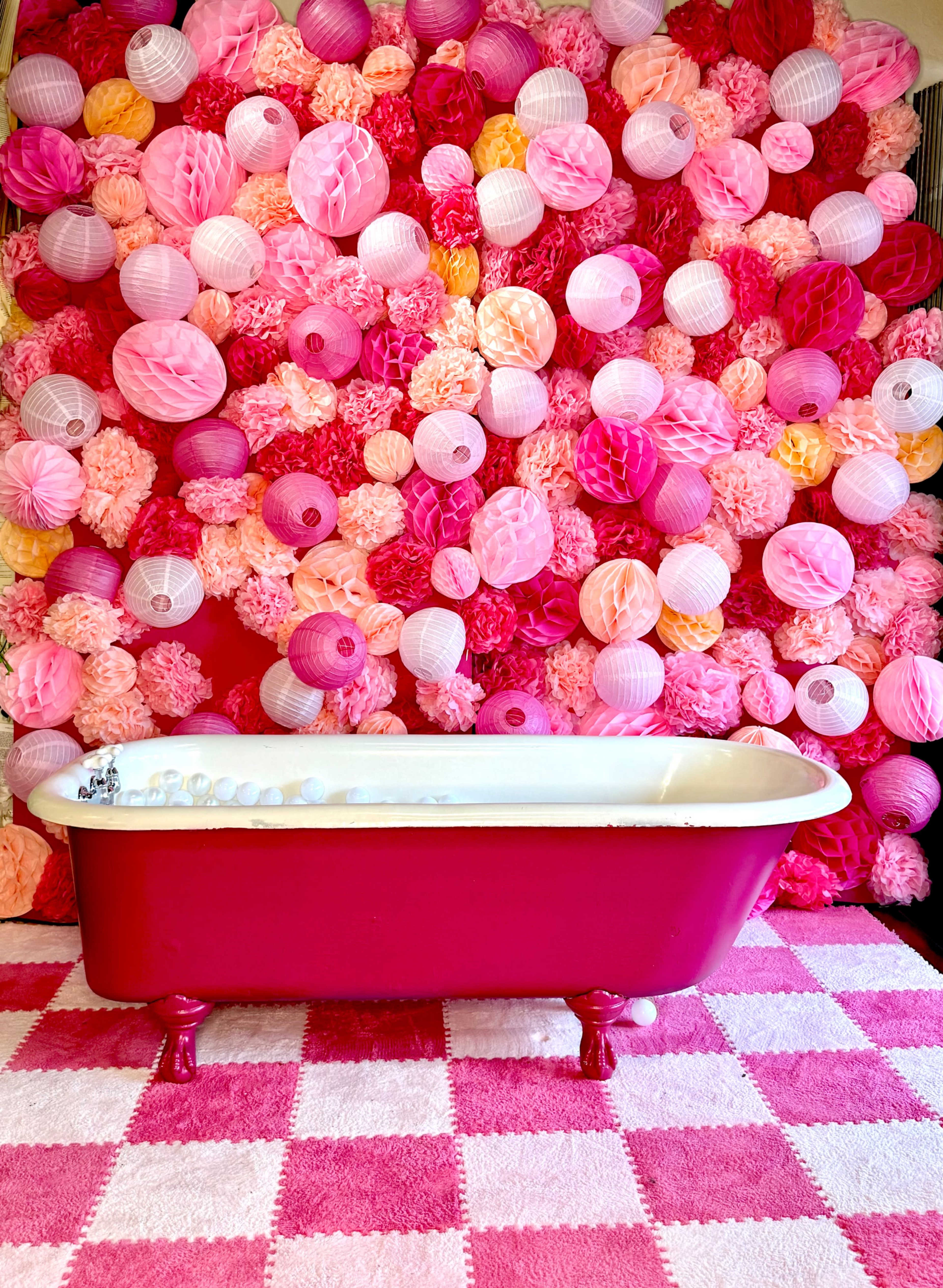 Downtown Creative Photo & Content Studio with Themed Backdrops Image in Grants Pass, Grants Pass, OR