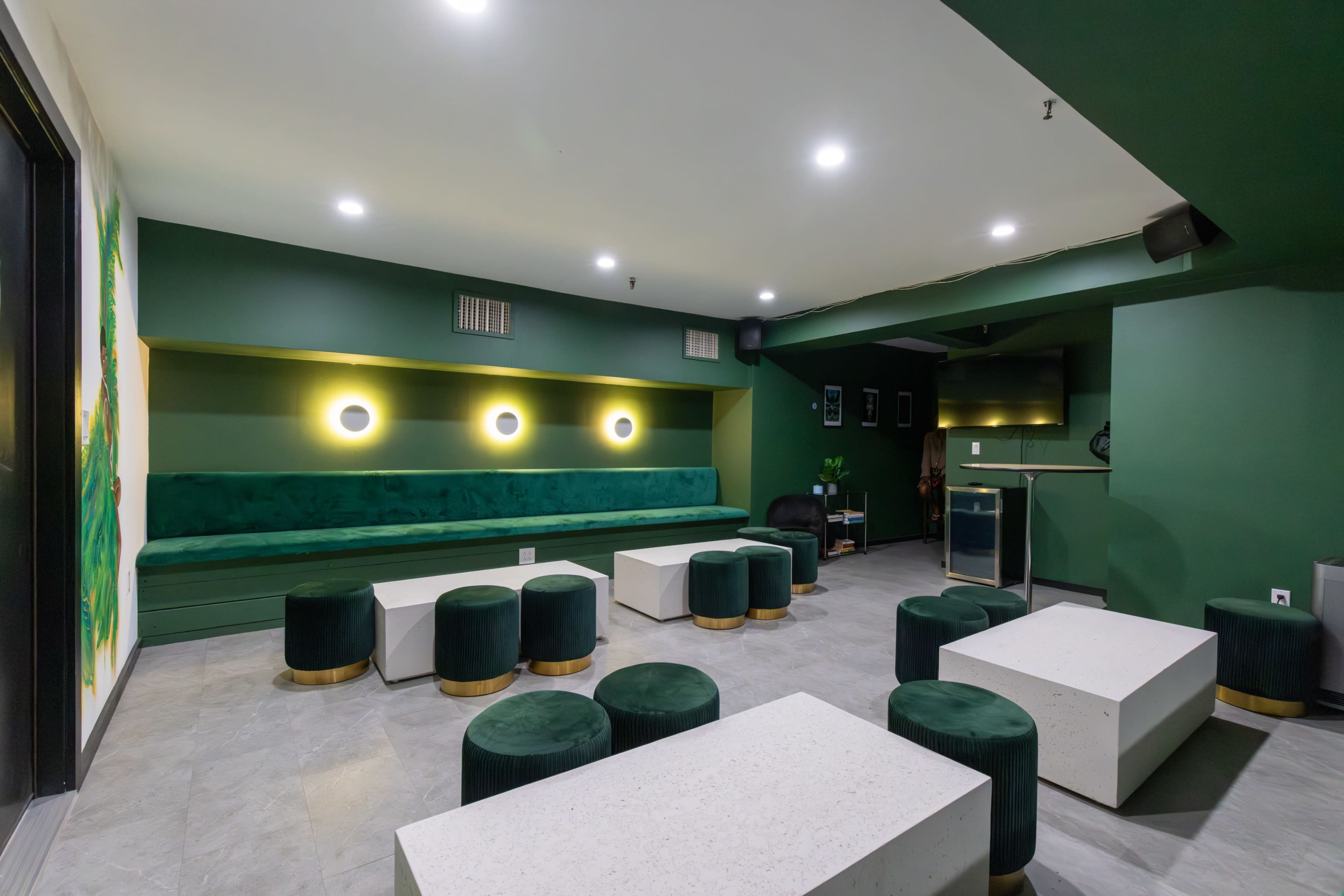 Harlem's Creative Hub: A Versatile Venue for Media Productions and Artistic Engagements Image in Harlem, New York, NY