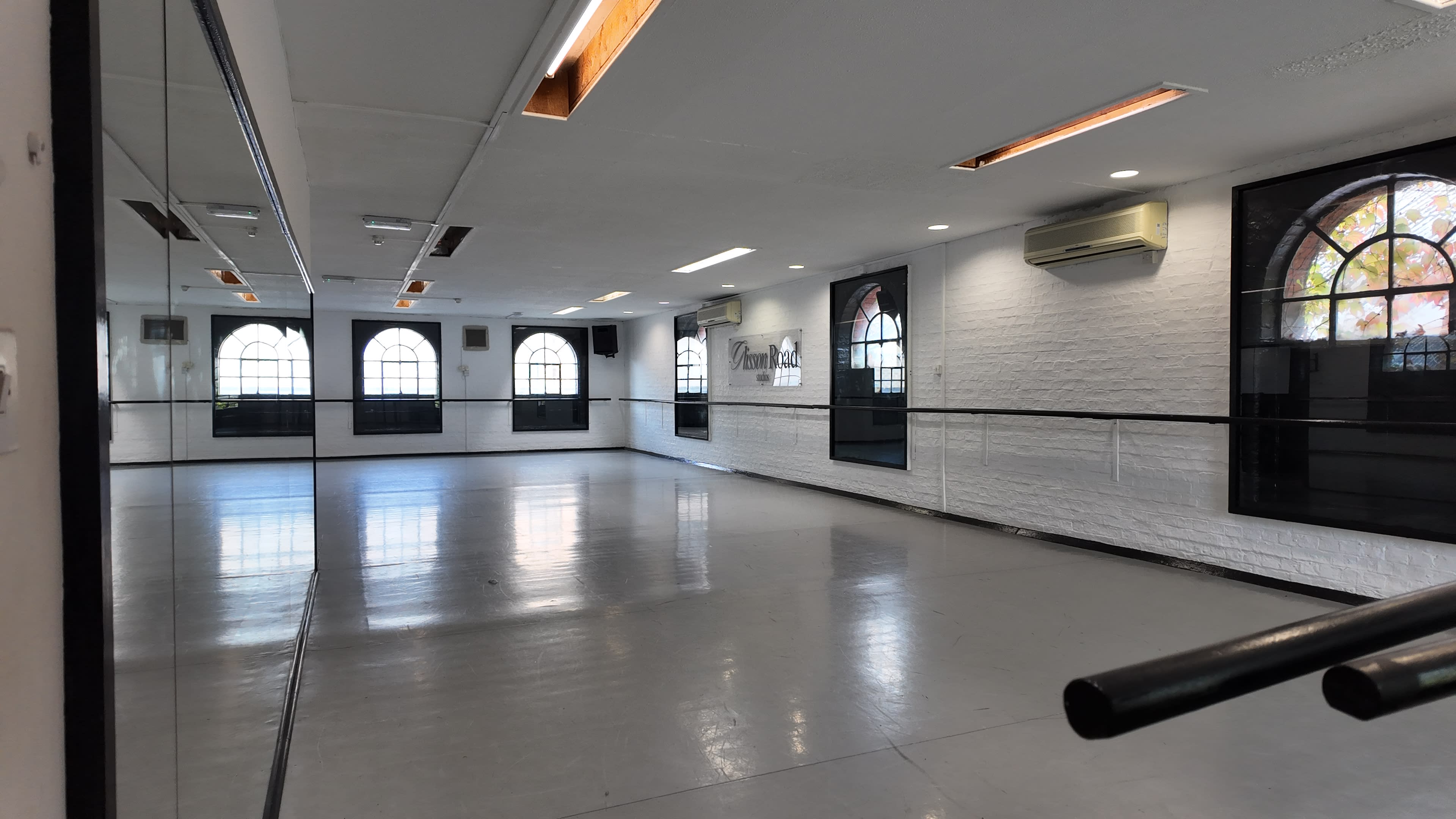 Central Spacious Daylight Studio Image in Cambridge, Cambridge, ENG