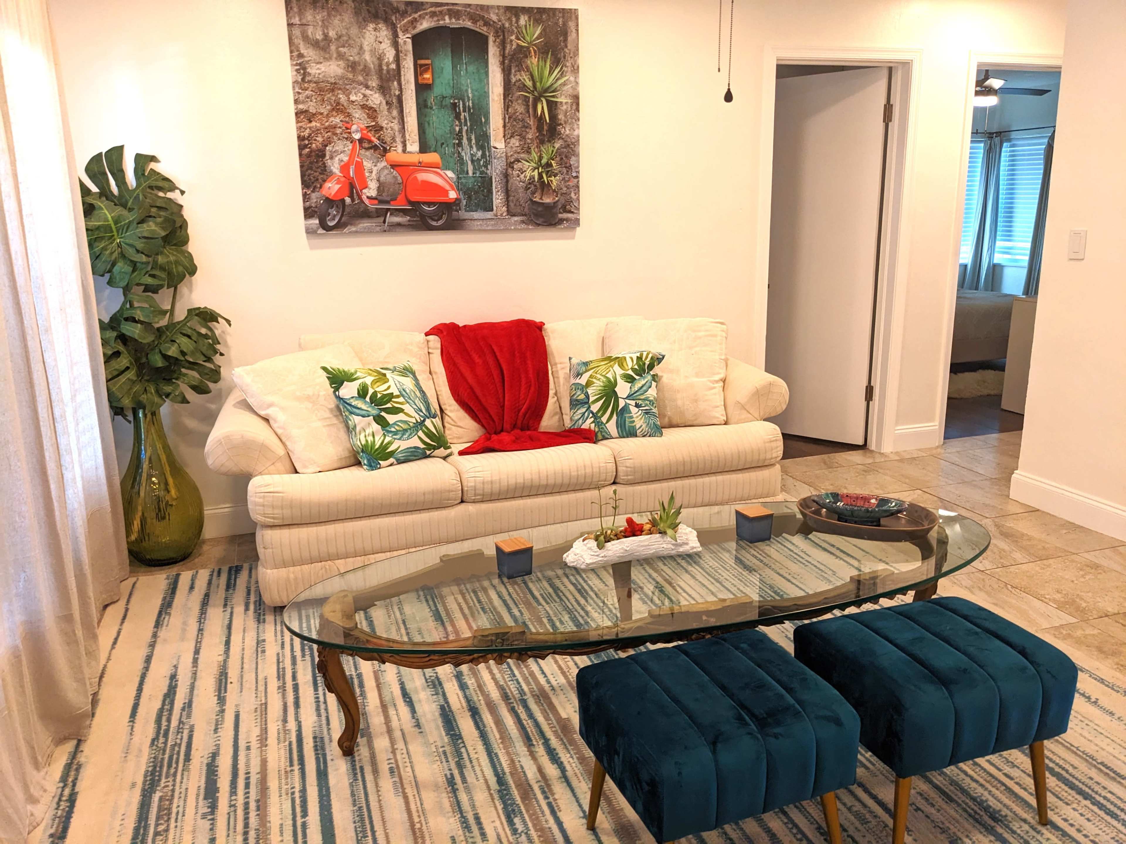 Charming Pool Home with backyard Oasis Image in Oakland Park, Fort Lauderdale, FL