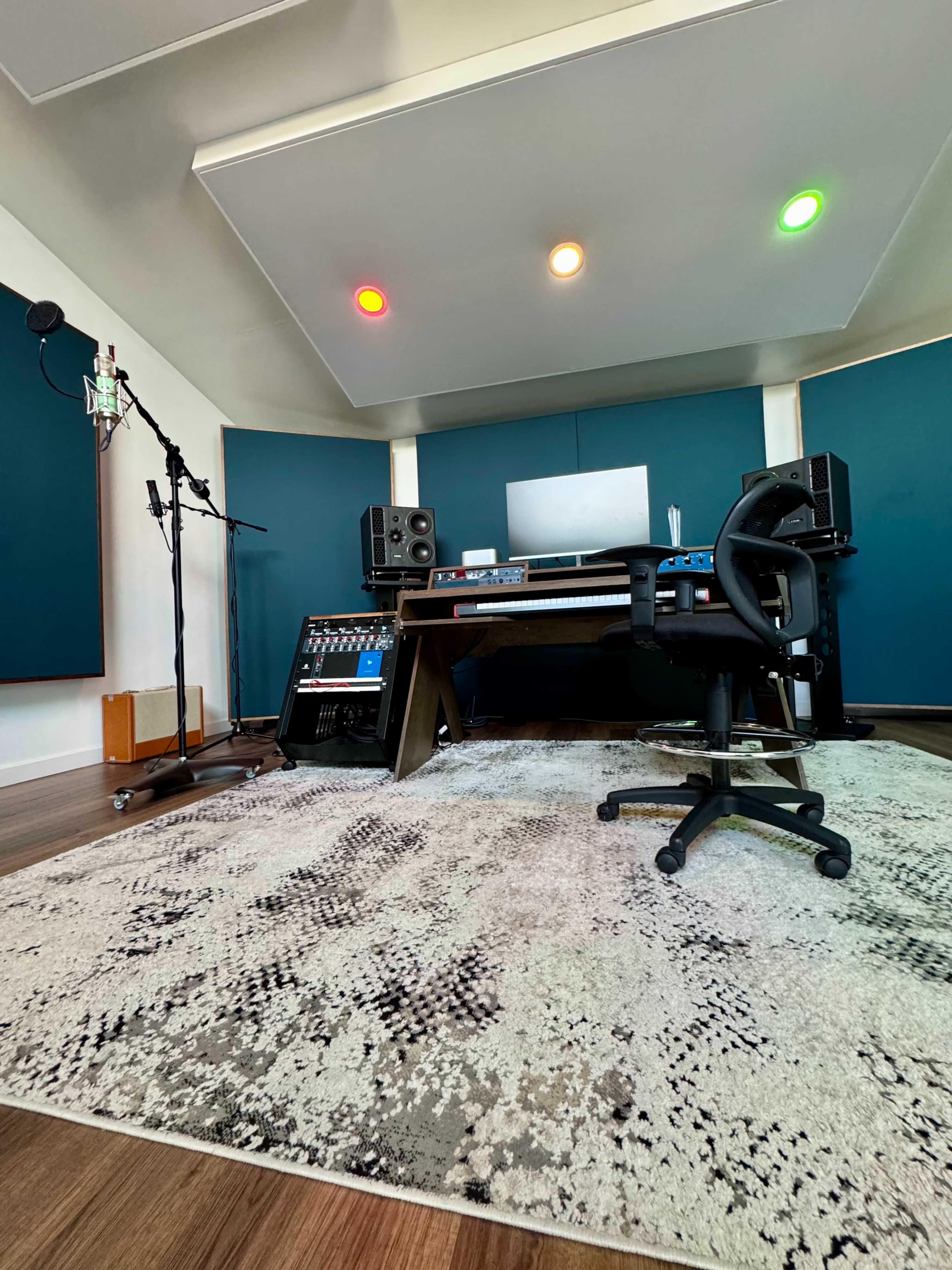 Secret House Studio on the Hill Image in Granada Hills, Granada Hills, CA