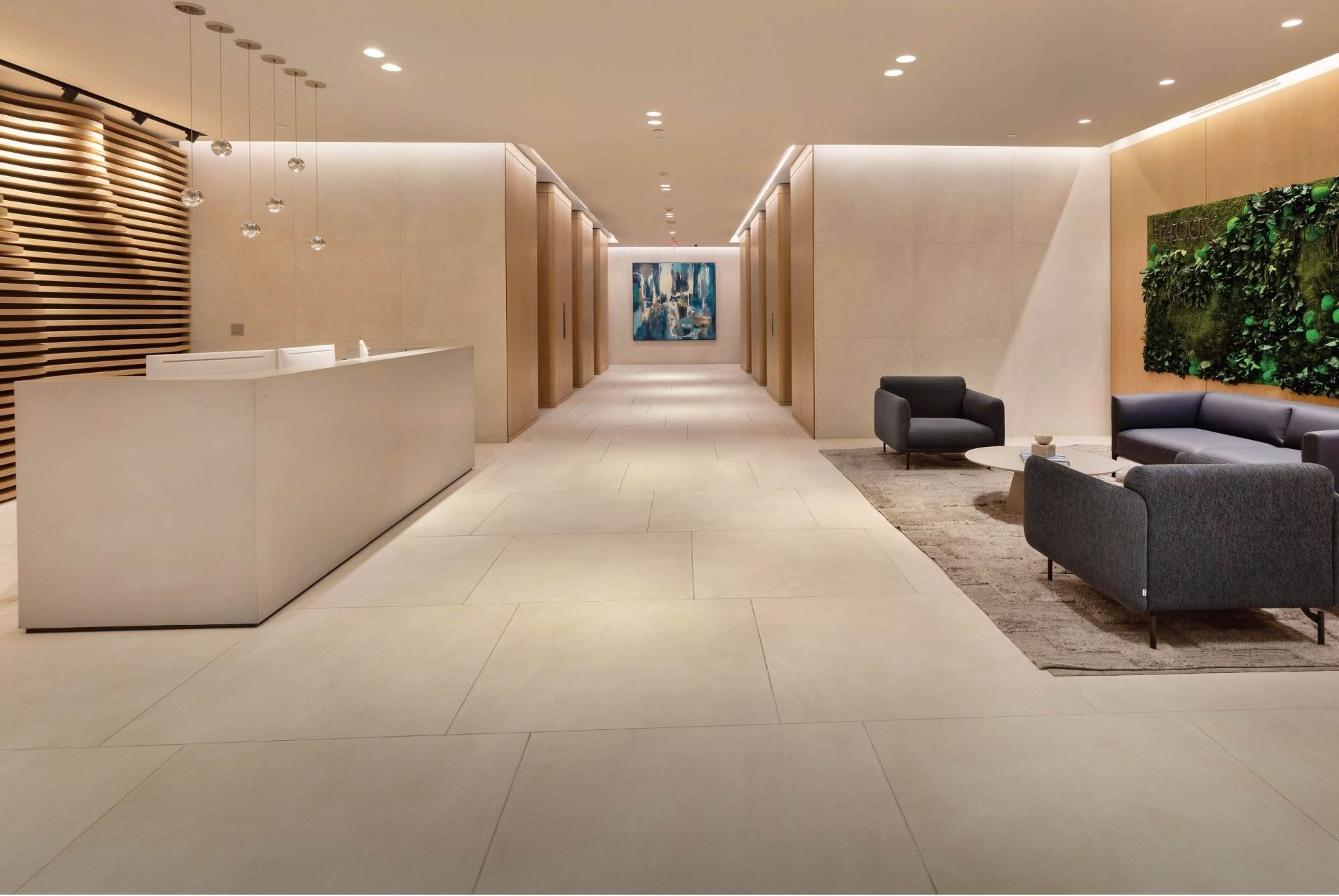 Large Conference Room with Flexible Training Layout and Networking Lounge Image in Northwest Washington, Washington DC, DC