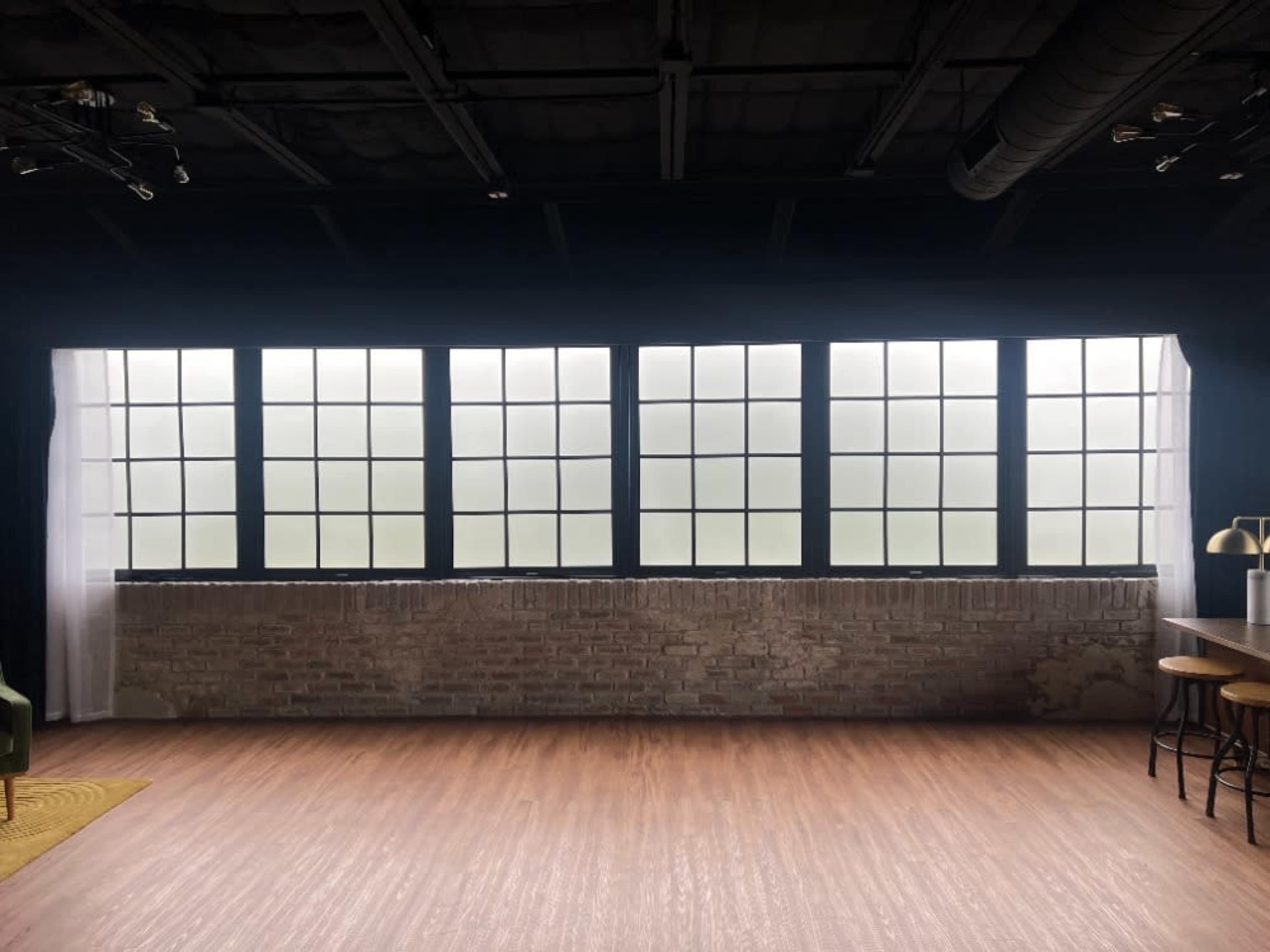 Smoked Glass/Frosted Windows Look